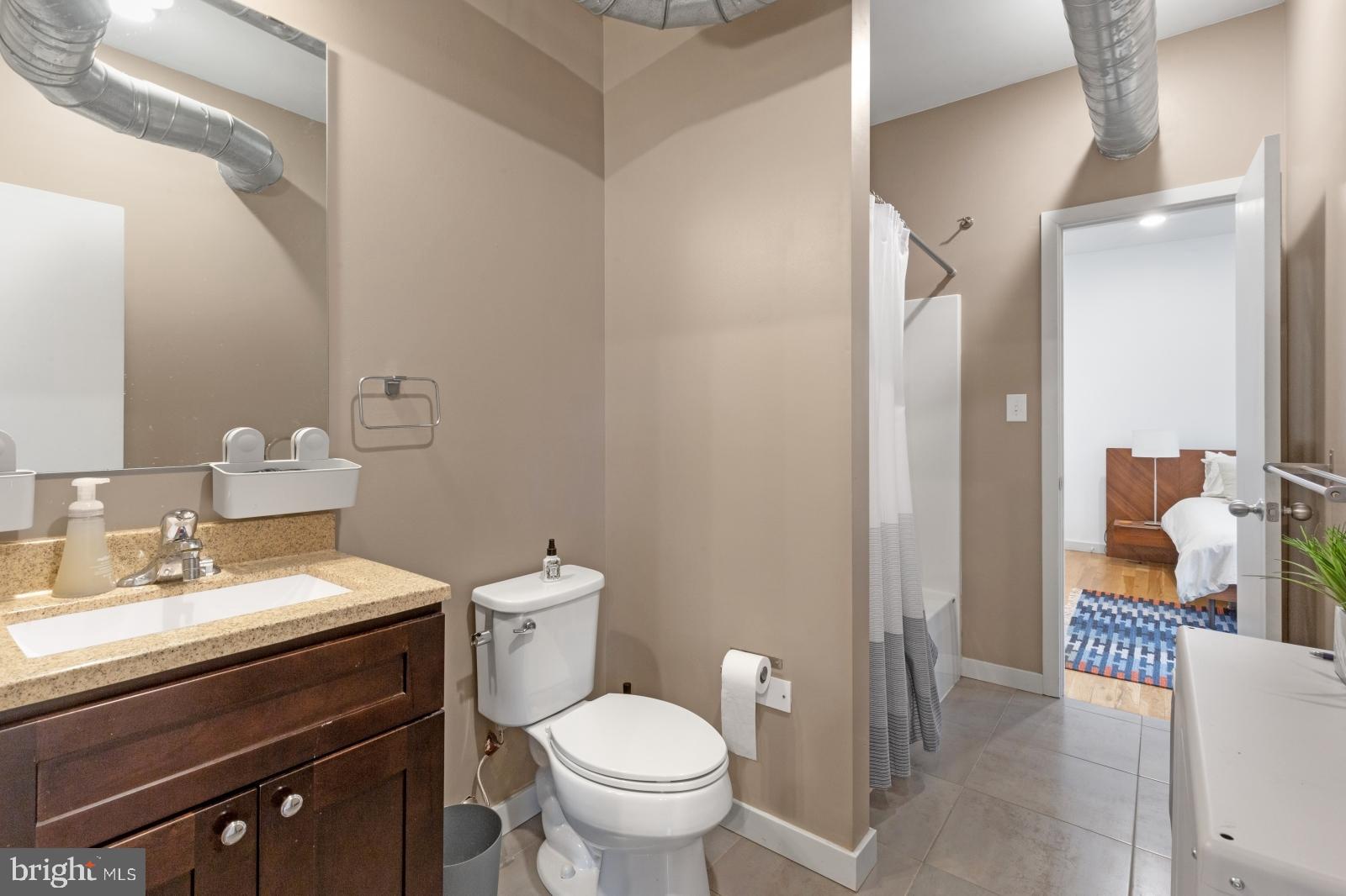 NORRIS SQUARE - Residential Lease