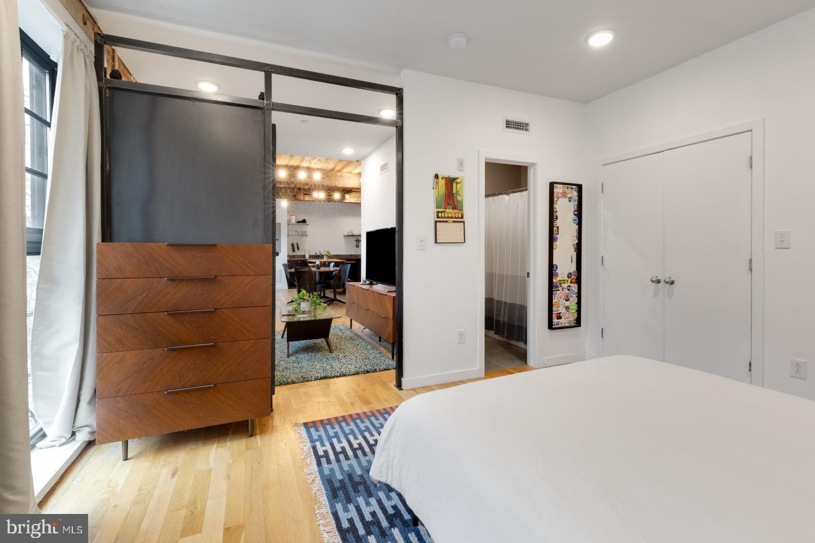 NORRIS SQUARE - Residential Lease