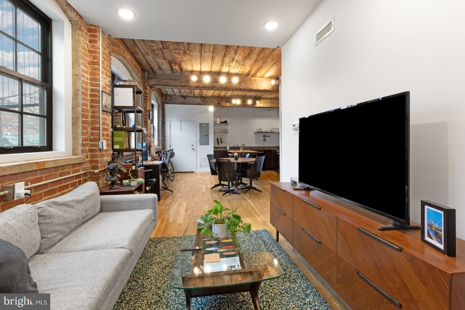 NORRIS SQUARE - Residential Lease