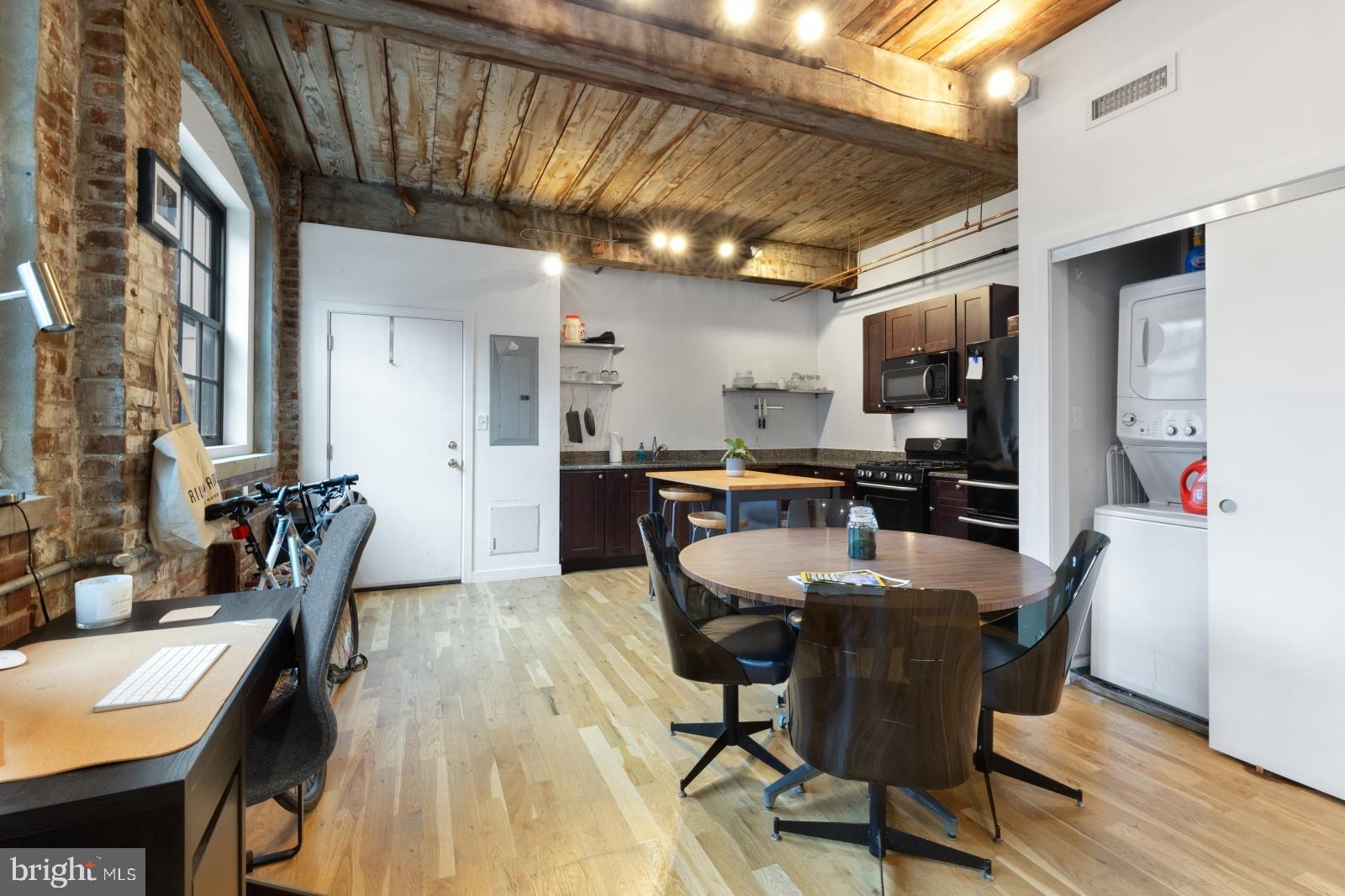 NORRIS SQUARE - Residential Lease