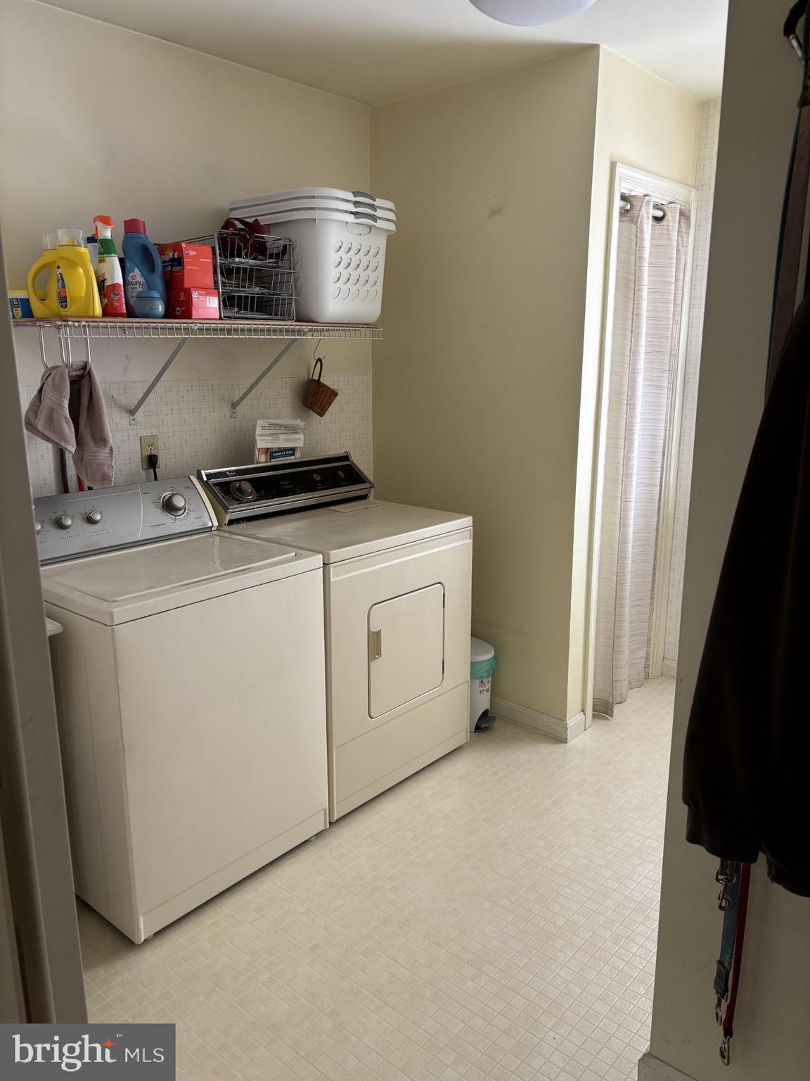 WYNNEWOOD PARK - Residential