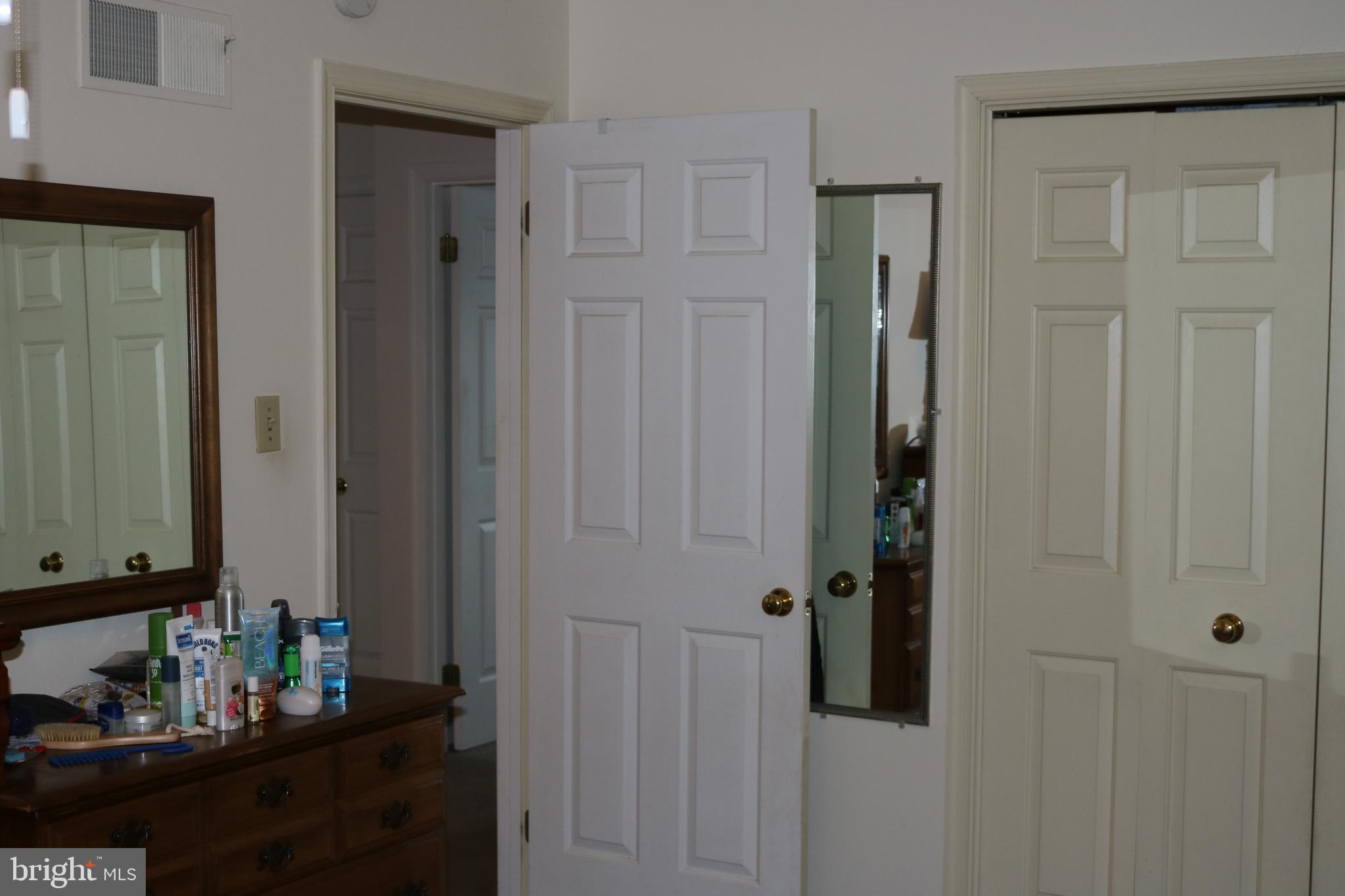 WYNNEWOOD PARK - Residential