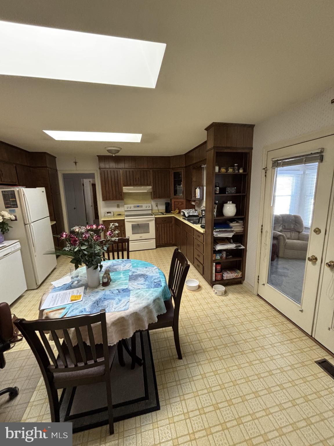 WYNNEWOOD PARK - Residential