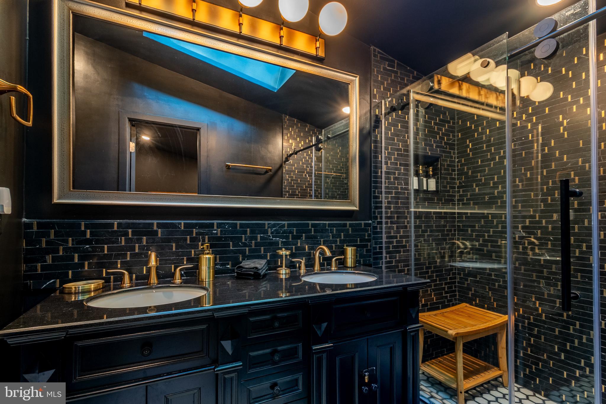 THE WOODS - Residential