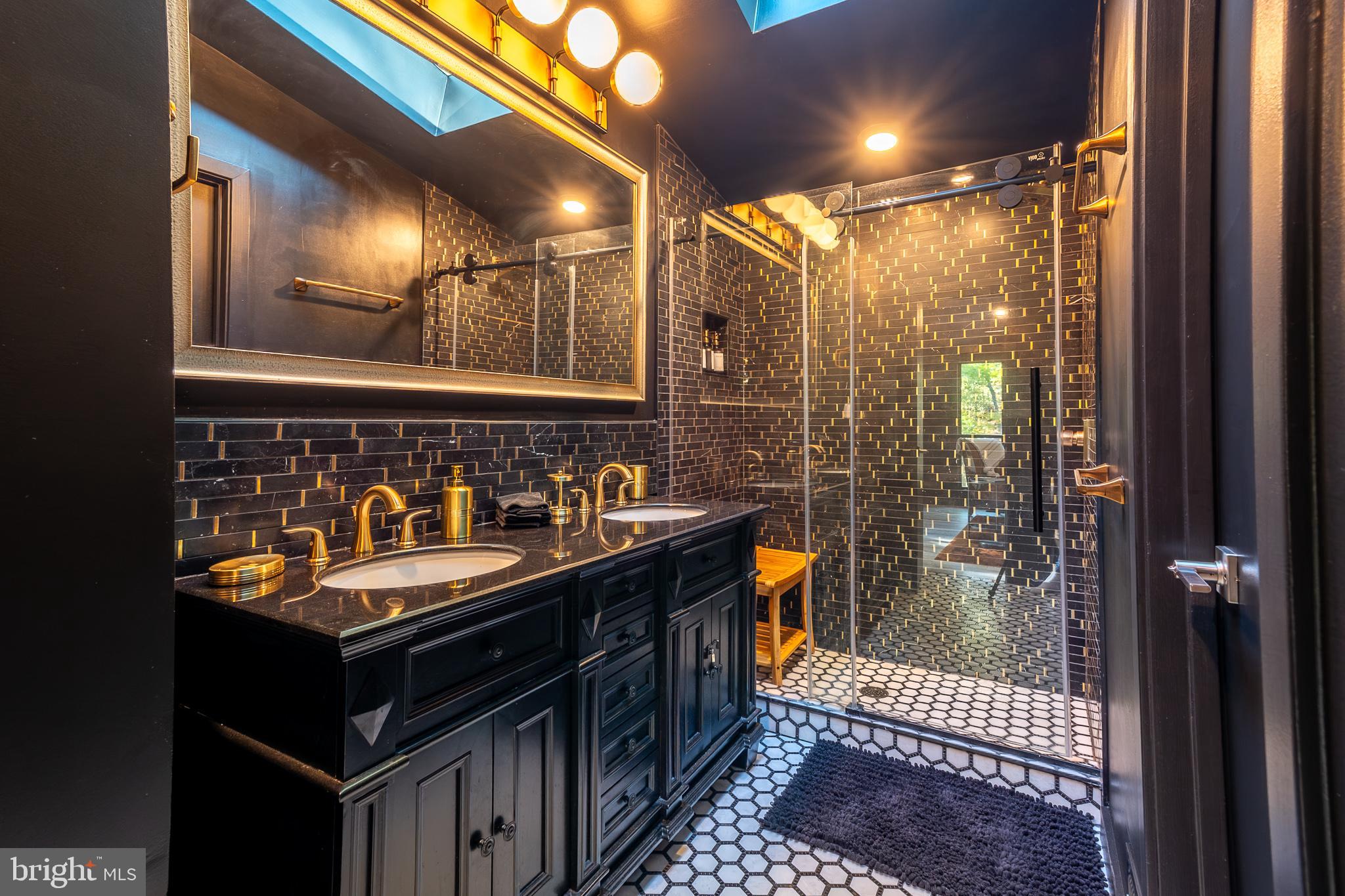 THE WOODS - Residential