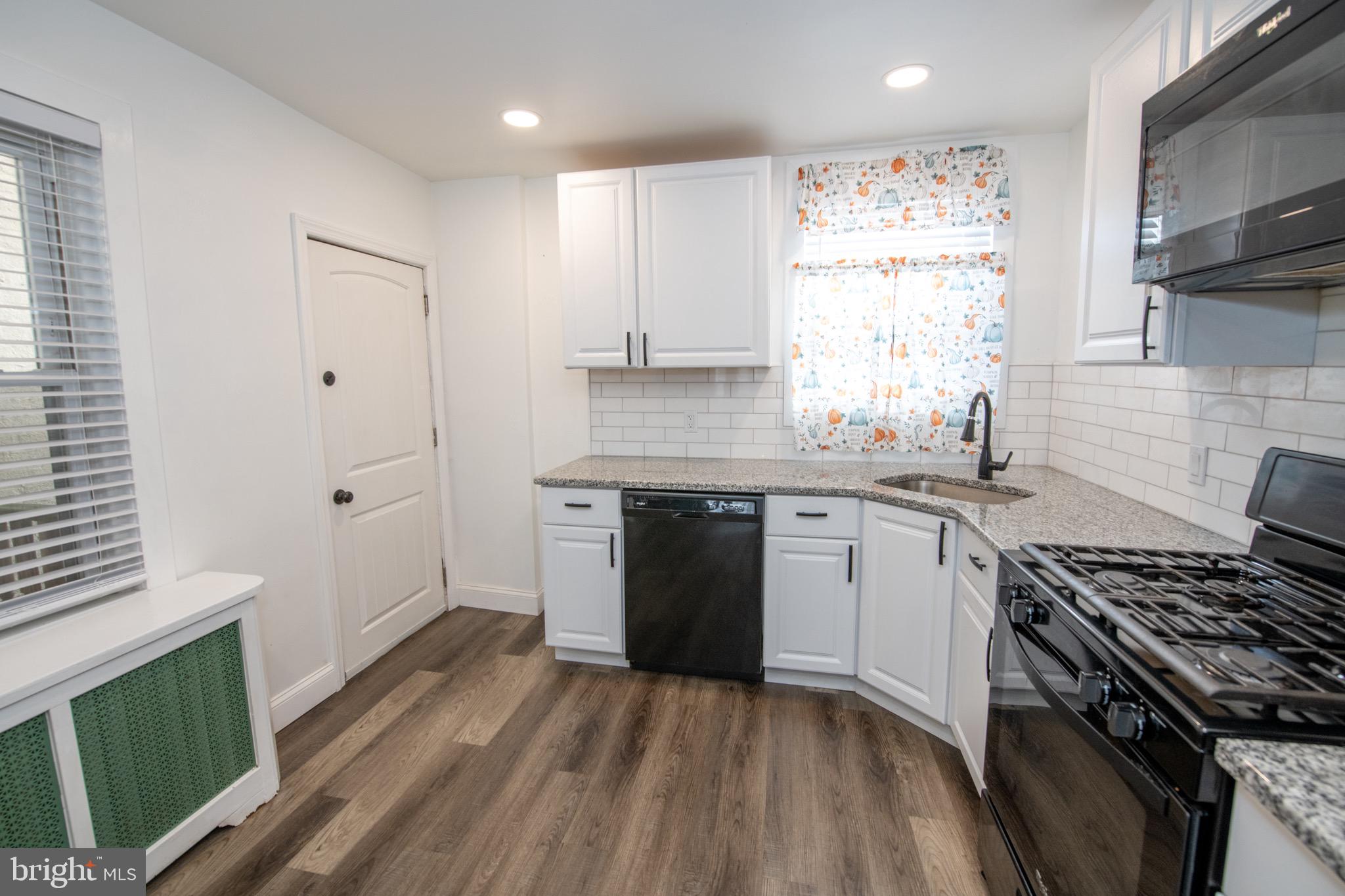 BRIDESBURG - Residential