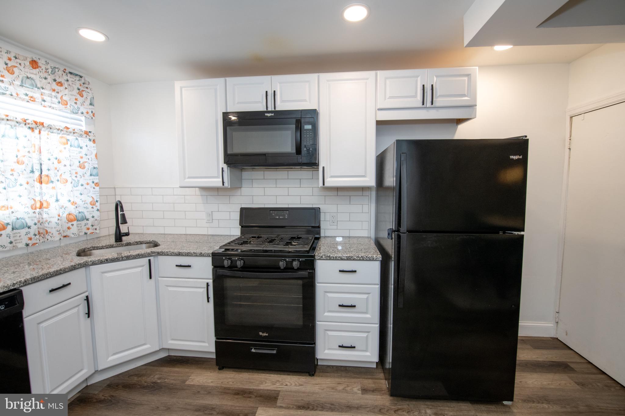 BRIDESBURG - Residential