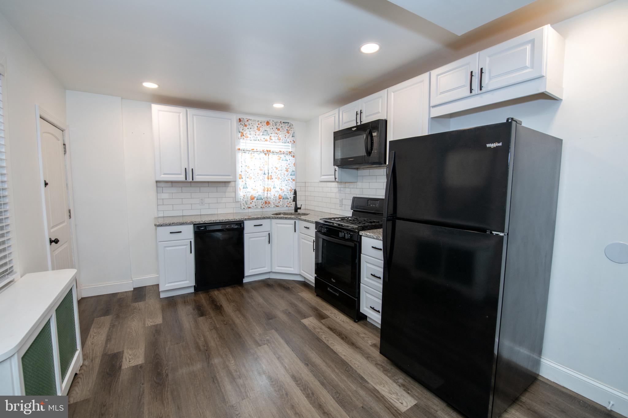 BRIDESBURG - Residential