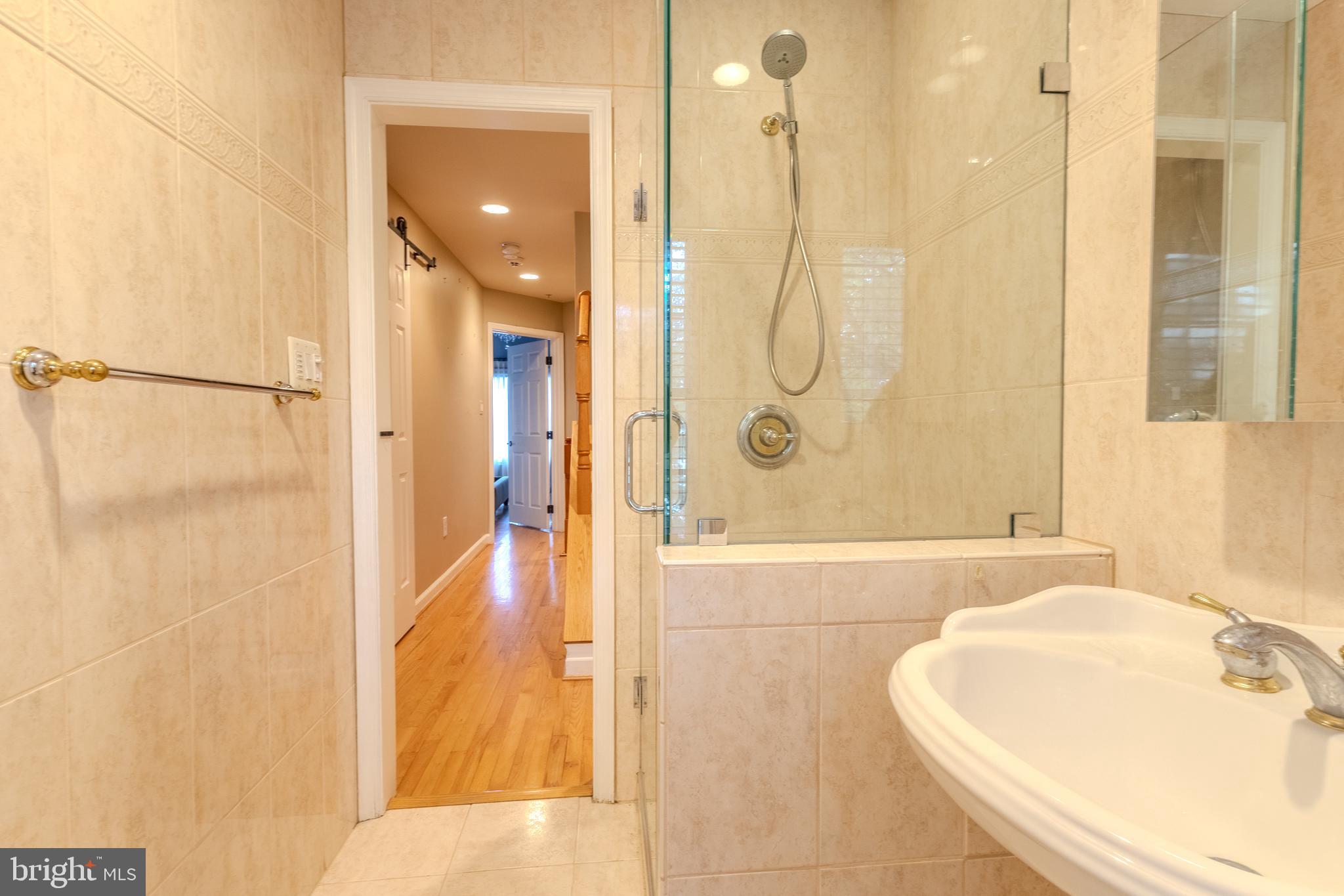 CAMERON HILL - Residential