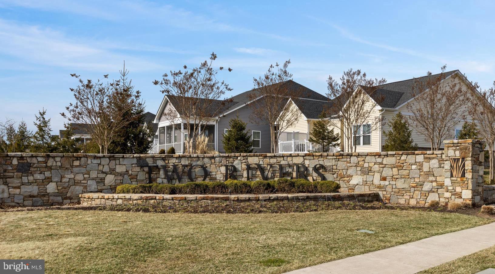 TWO RIVERS - Residential