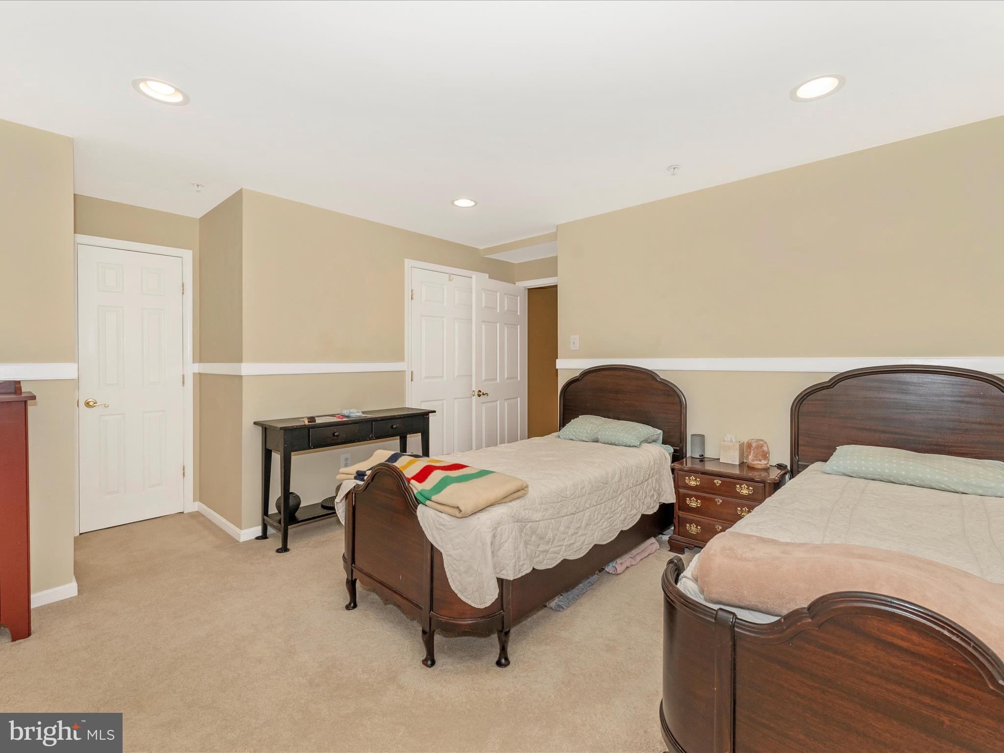 VILLAGES OF URBANA - Residential