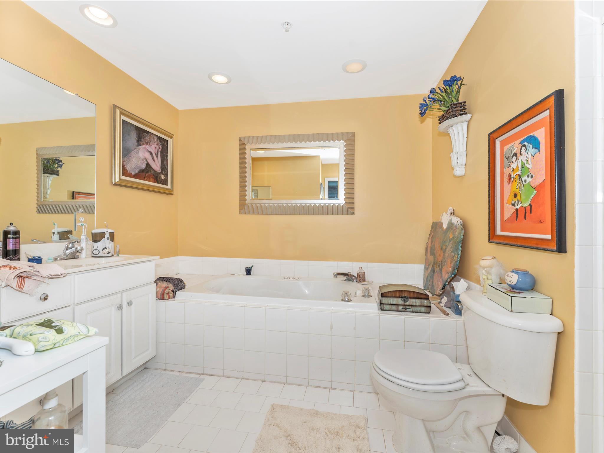 VILLAGES OF URBANA - Residential