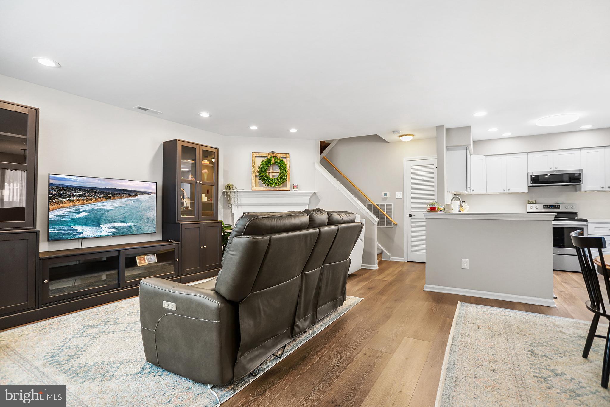 73 BAYBERRY COURT 73