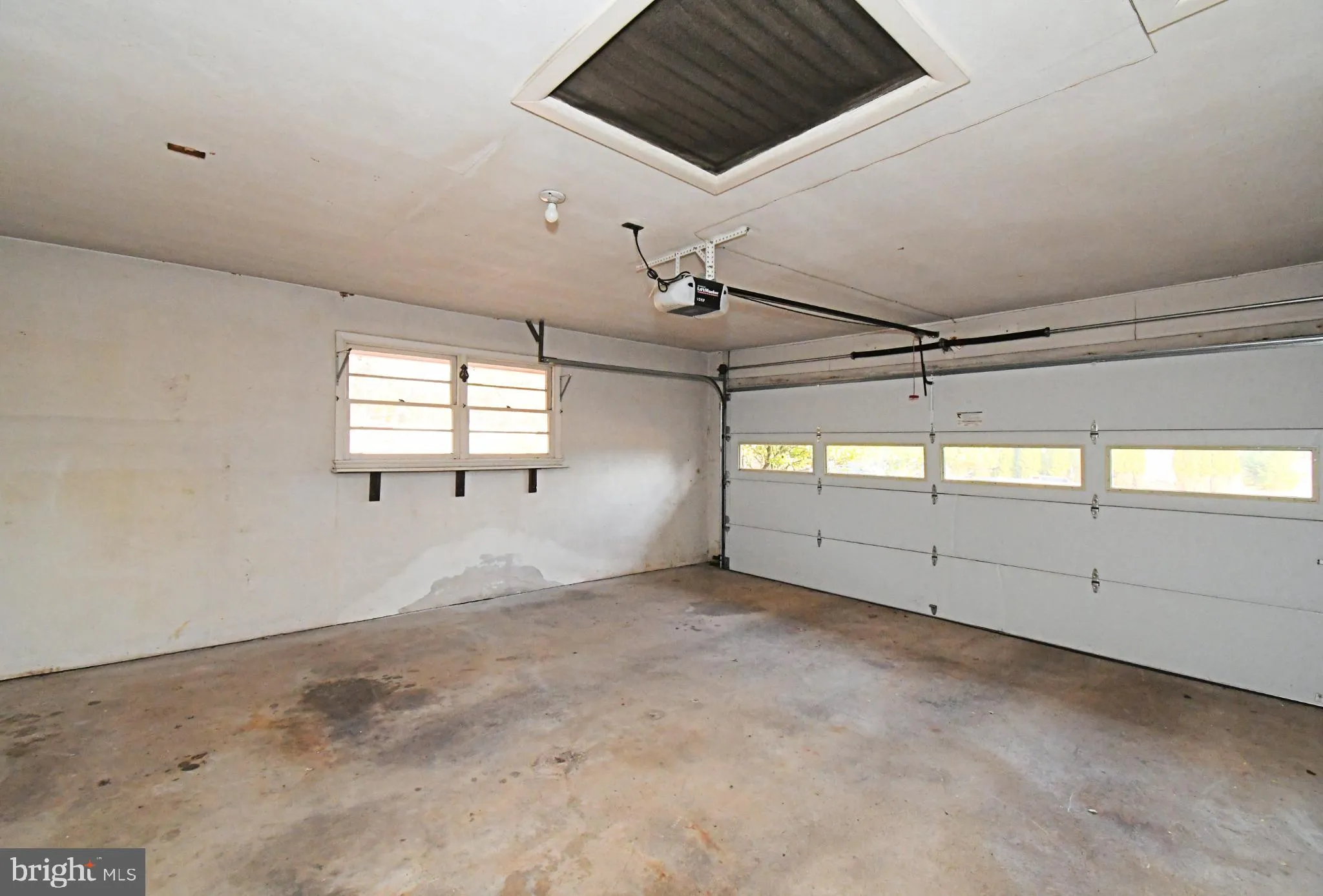 Schwenksville, Pennsylvania 19473, United States, 3 Bedrooms Bedrooms, ,2 BathroomsBathrooms,Residential,Active,253545