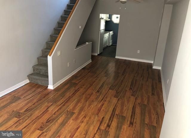 PORT RICHMOND - Residential Lease