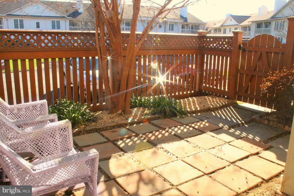 ESSEX HOUSE - Residential Lease