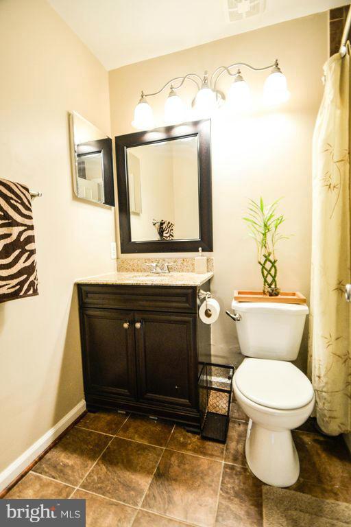 ESSEX HOUSE - Residential Lease