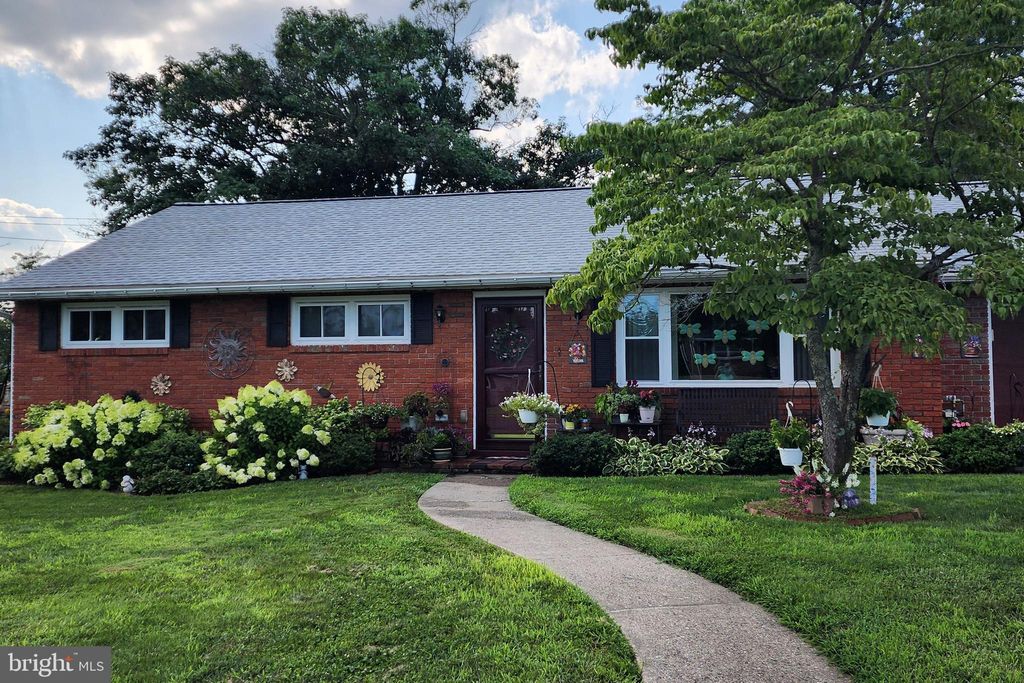 Photo of 124 Fairmount Avenue, READING, PA 19606 (MLS # PABK2068232)