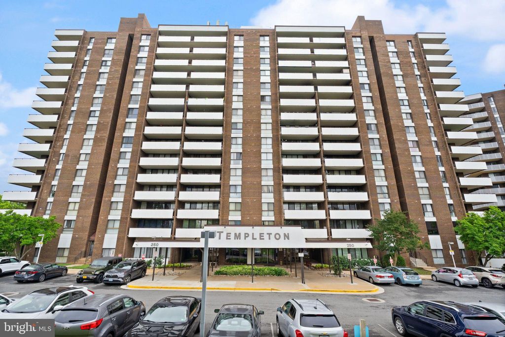 Photo of 250 S Reynolds Street #801, ALEXANDRIA, VA 22304 (MLS # VAAX2060212)