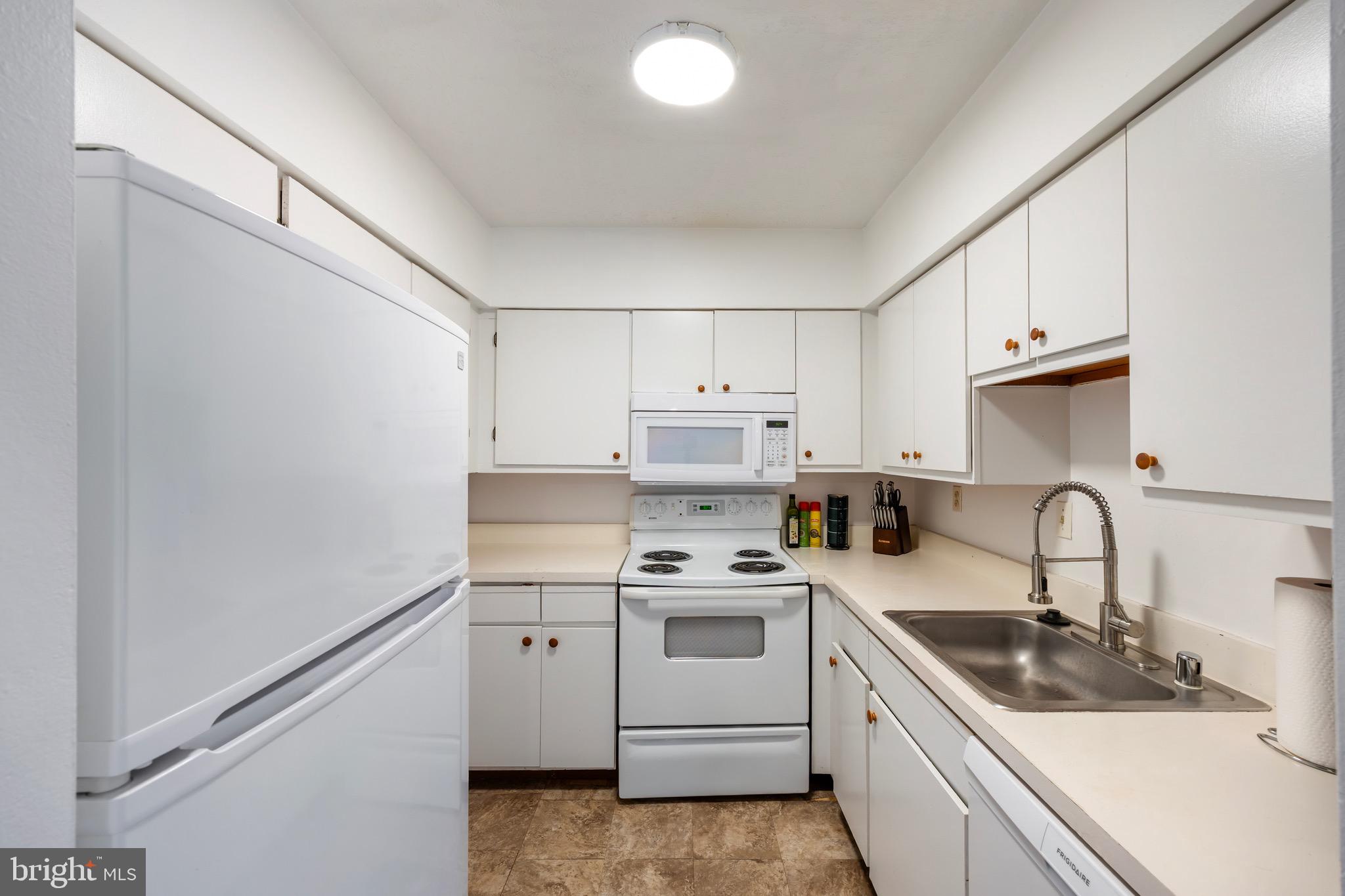 VILLAGE OF KINGS CONTRIVANCE - Residential