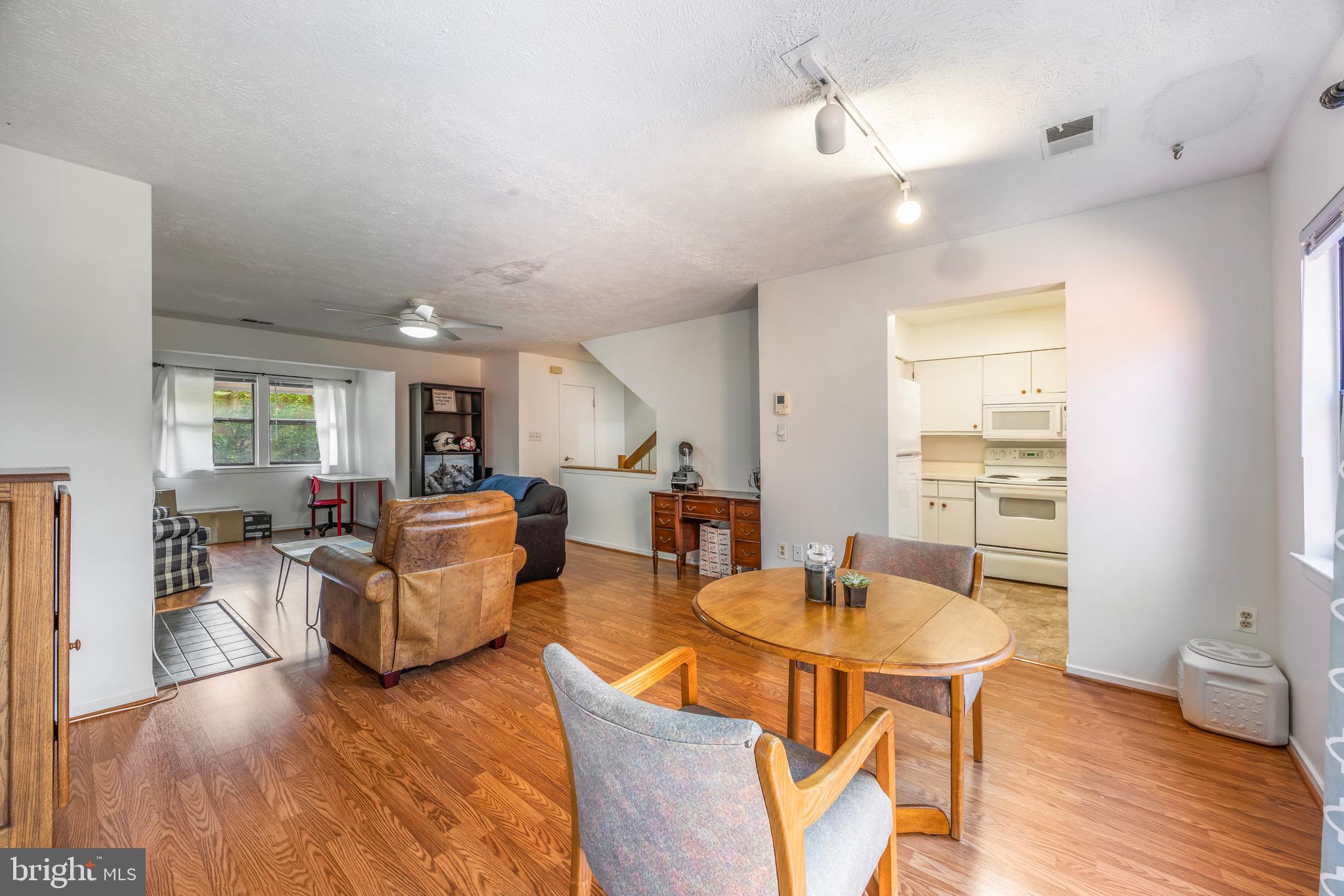 VILLAGE OF KINGS CONTRIVANCE - Residential