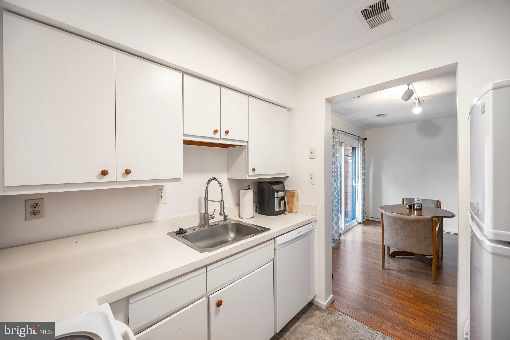 VILLAGE OF KINGS CONTRIVANCE - Residential