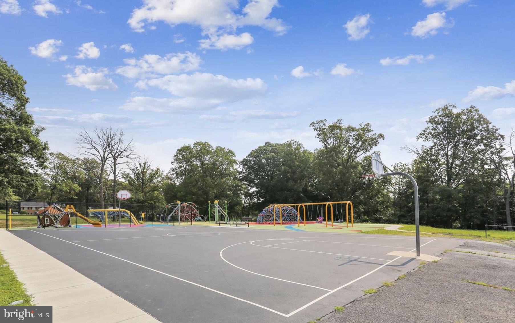 CALVERTON TOWNES - Residential