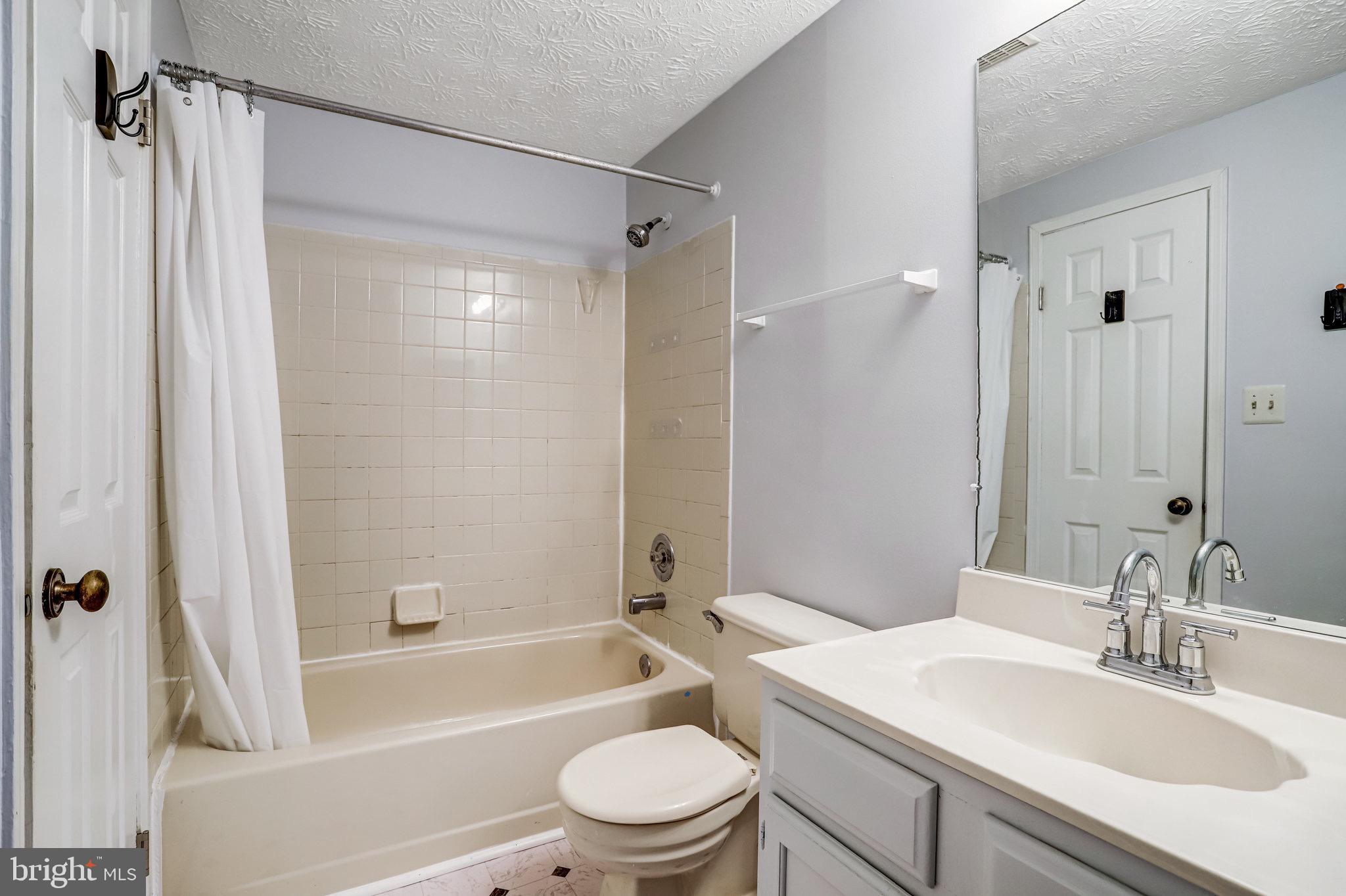 CALVERTON TOWNES - Residential