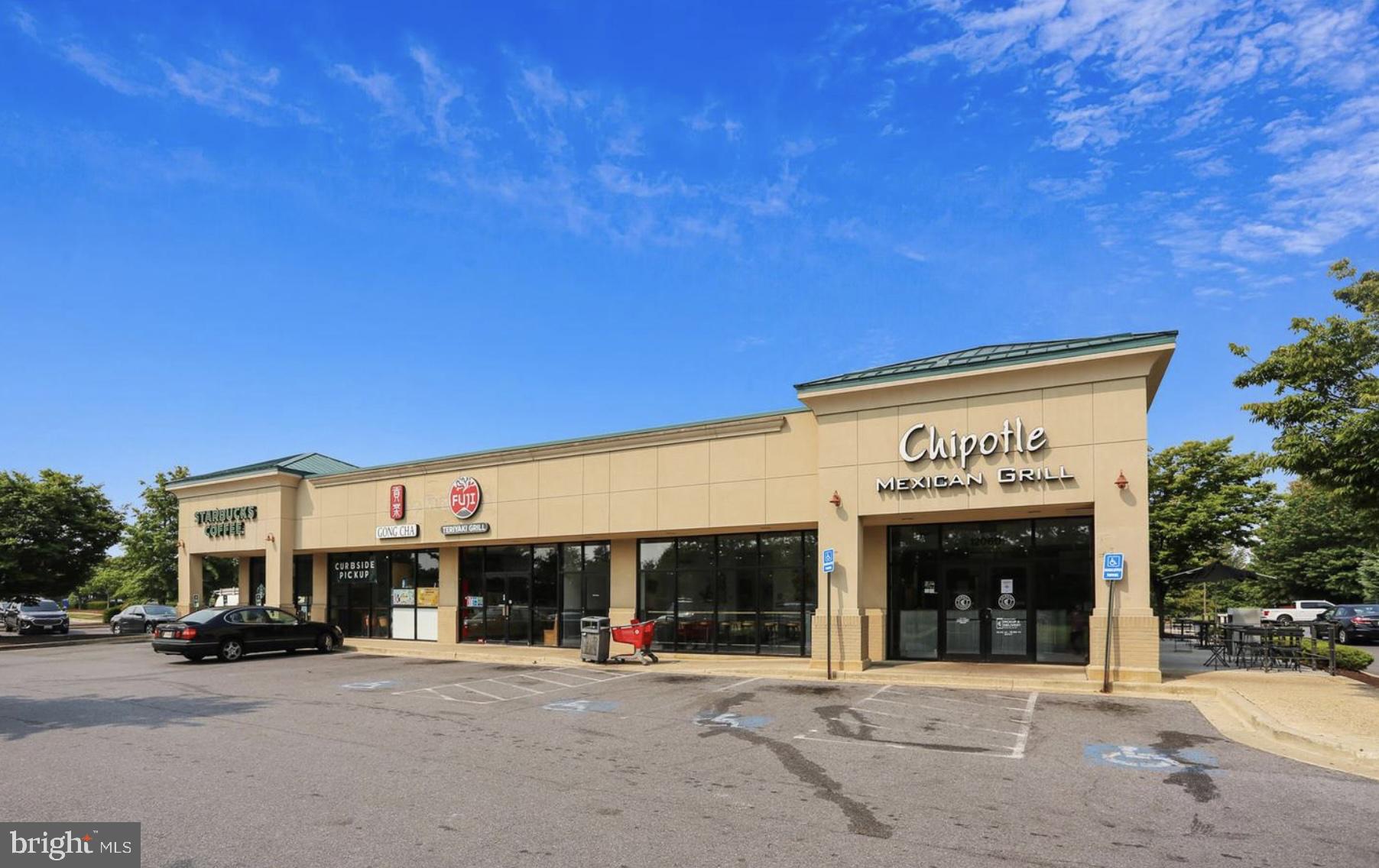 CALVERTON TOWNES - Residential