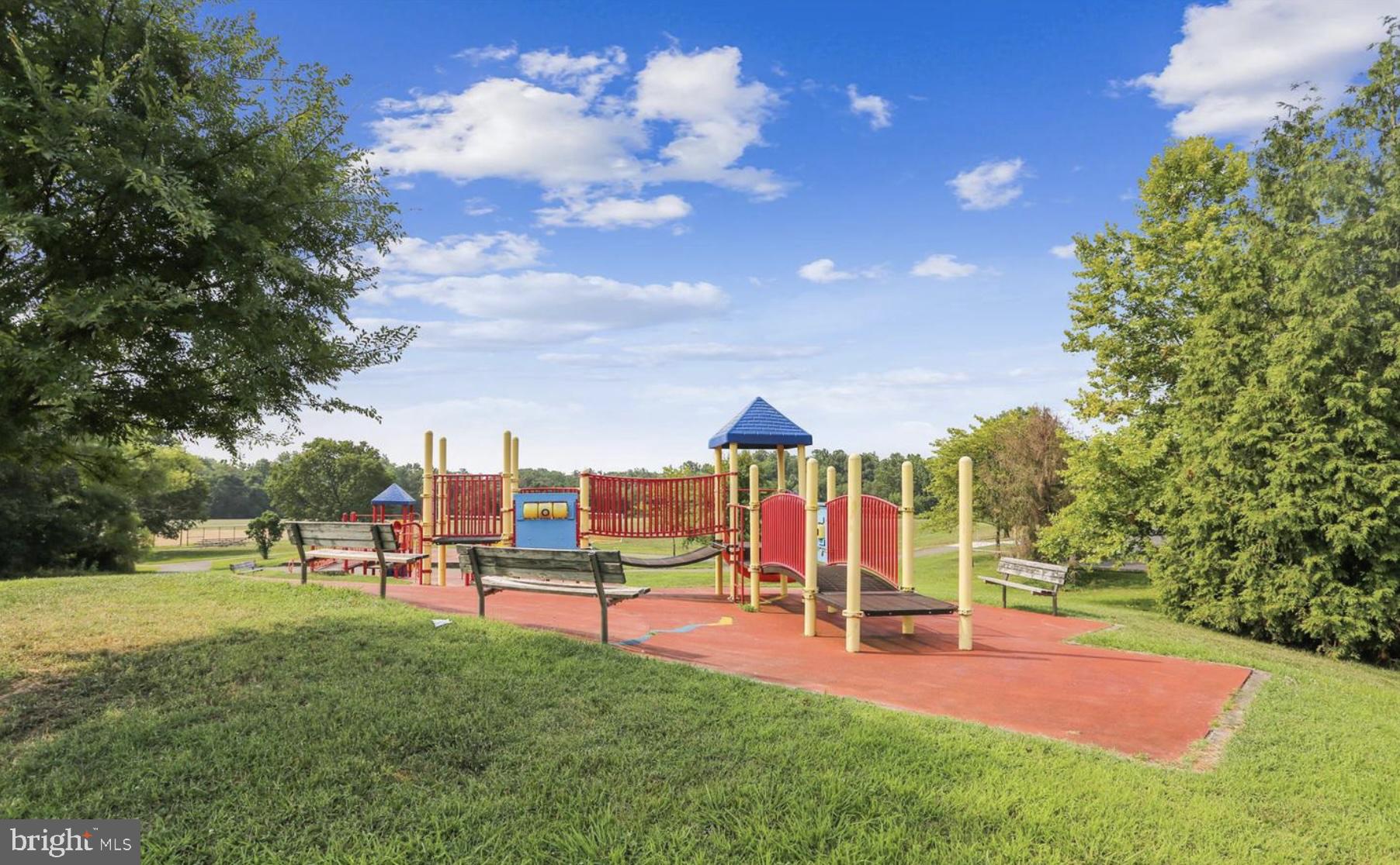 CALVERTON TOWNES - Residential