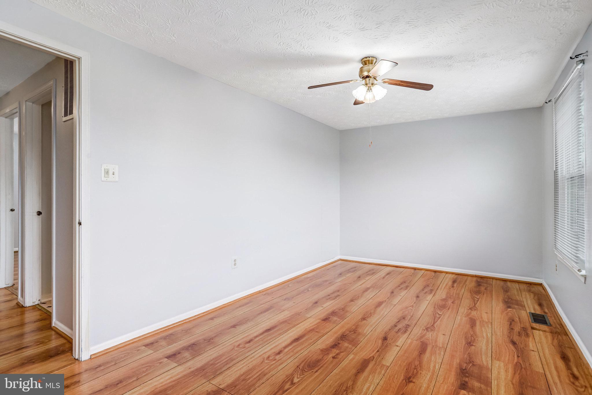 CALVERTON TOWNES - Residential