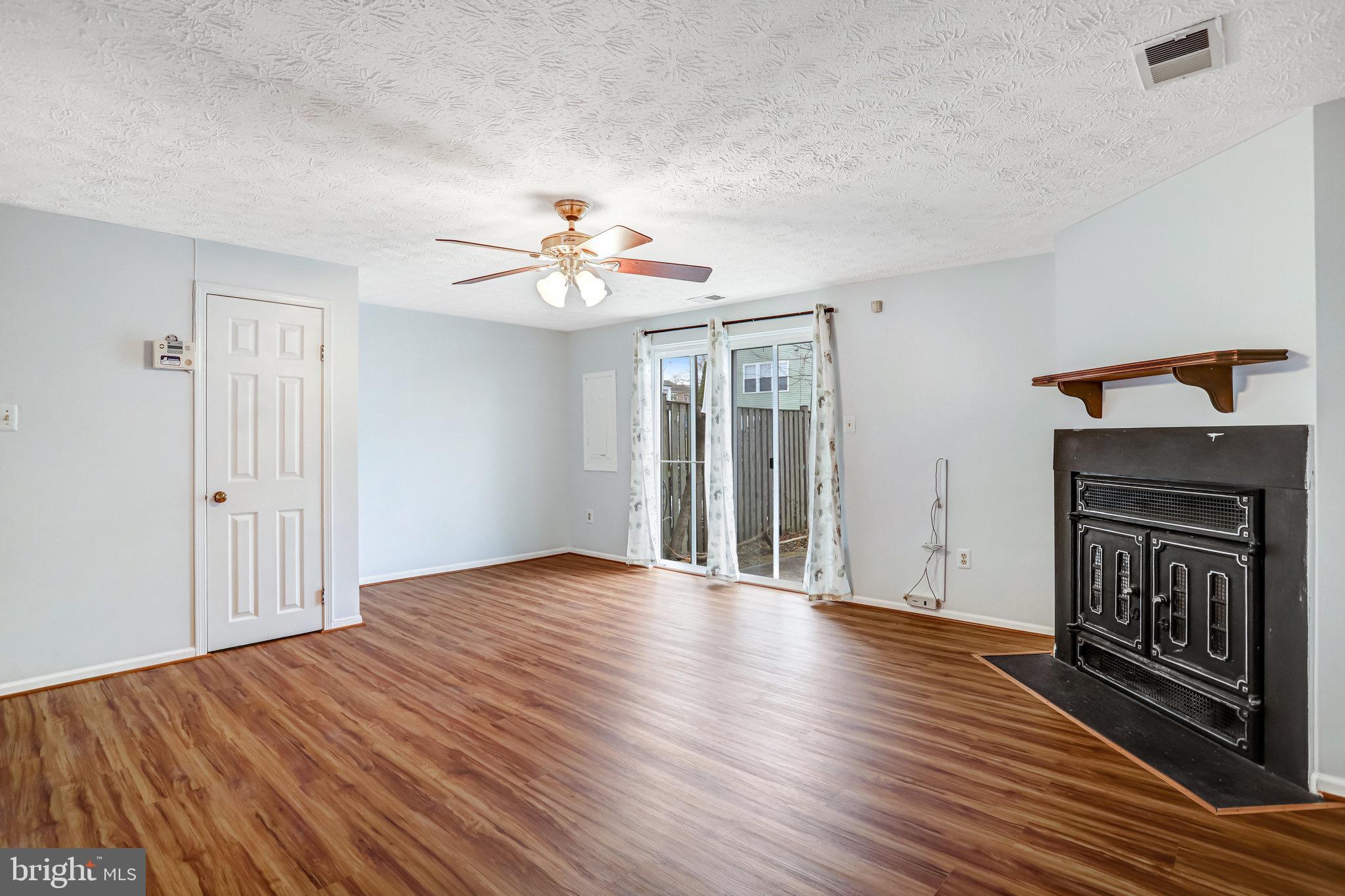 CALVERTON TOWNES - Residential