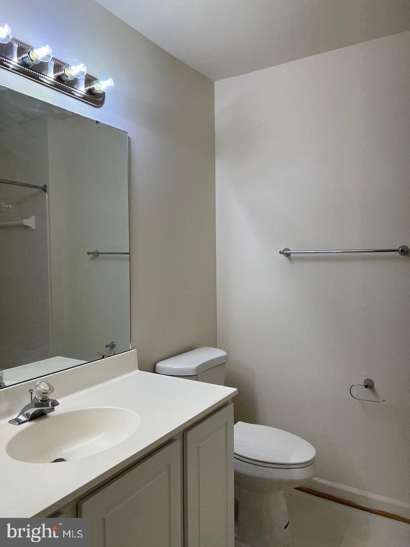 CENTRE RIDGE - Residential Lease