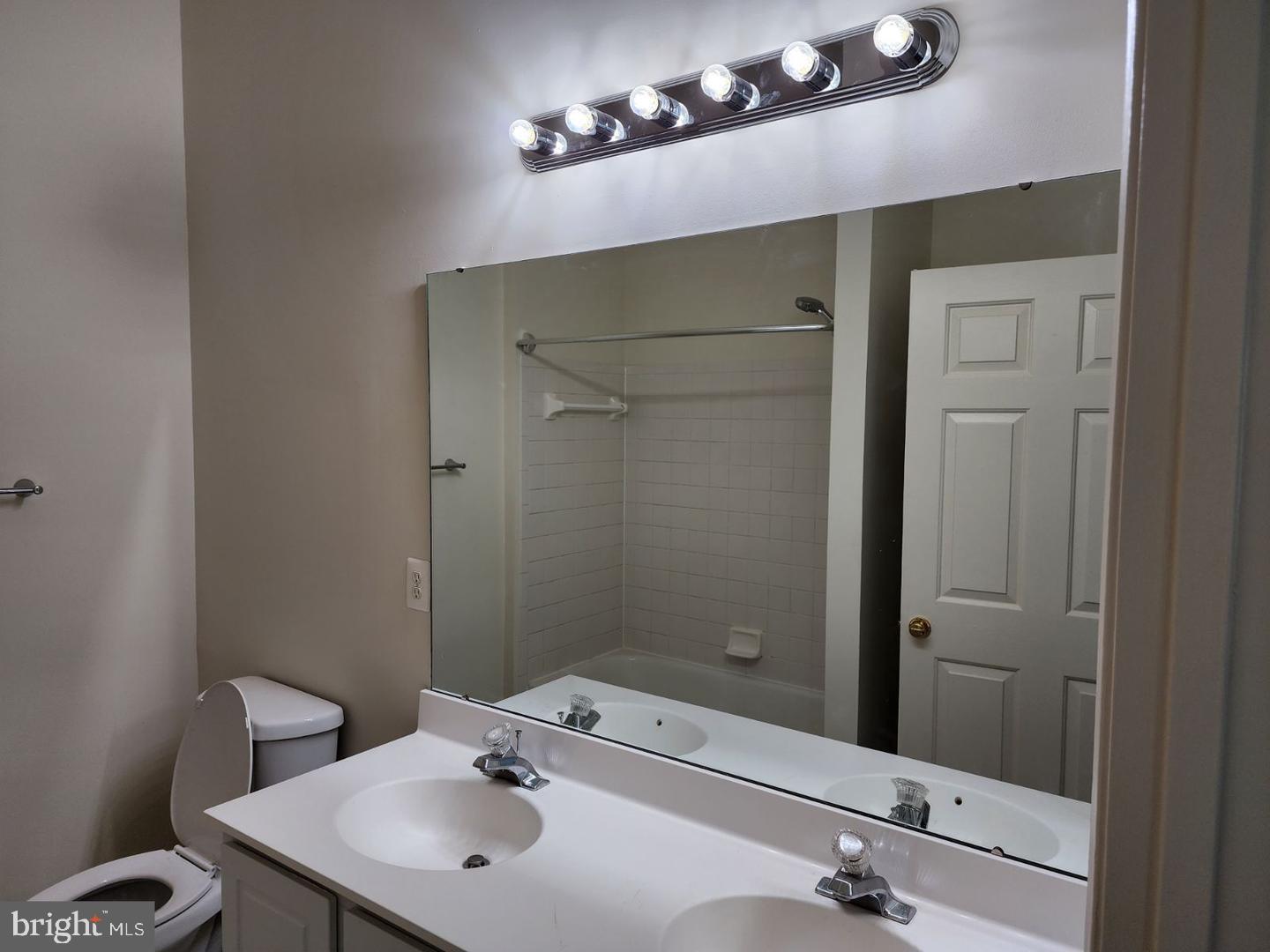 CENTRE RIDGE - Residential Lease