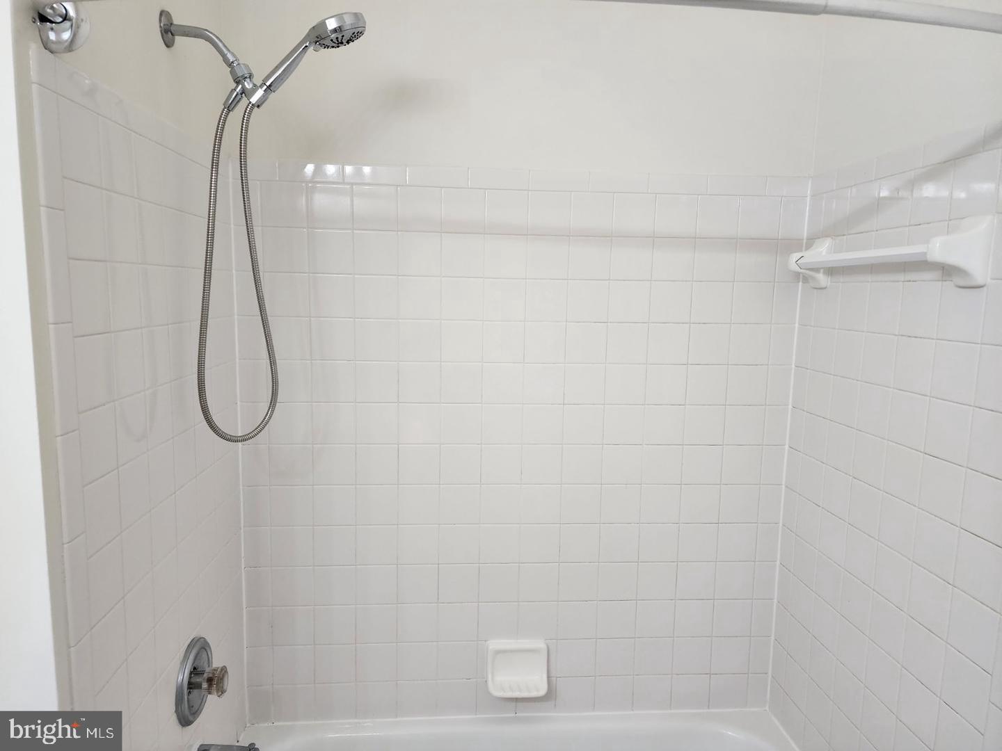 CENTRE RIDGE - Residential Lease