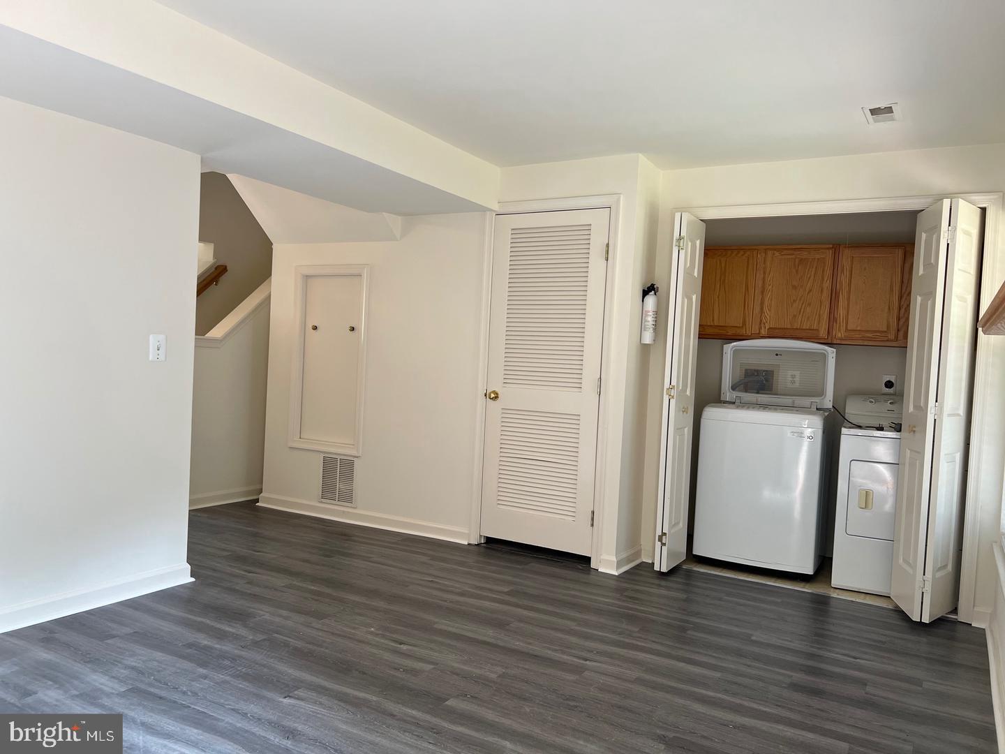 CENTRE RIDGE - Residential Lease