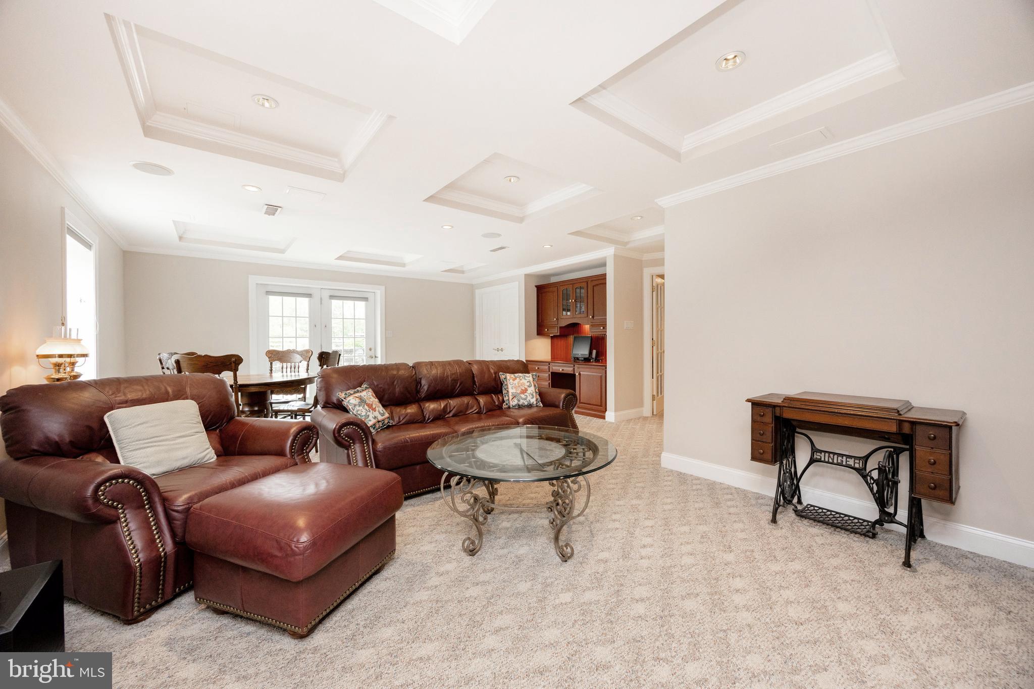 HIBERNIA HUNT - Residential