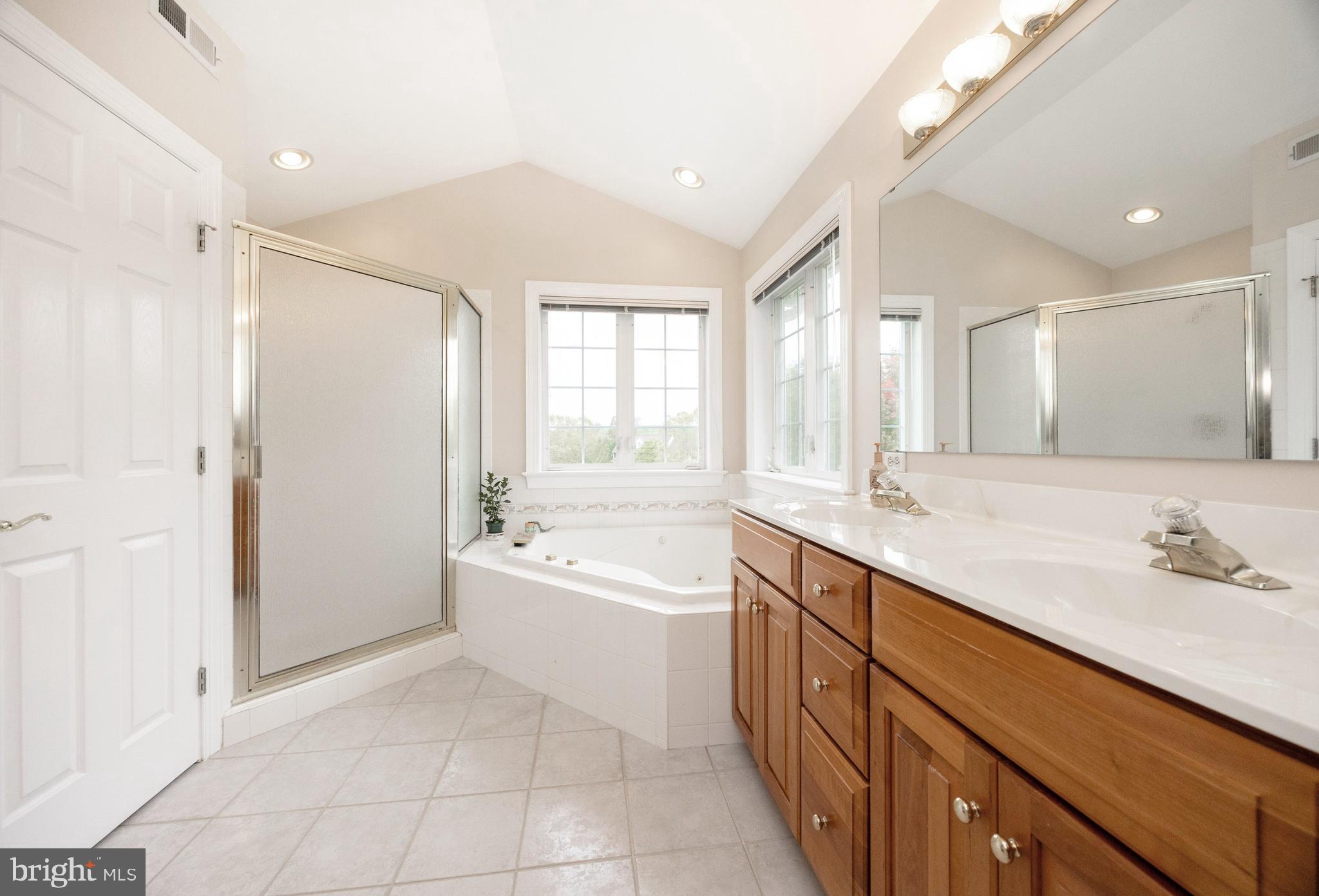 HIBERNIA HUNT - Residential