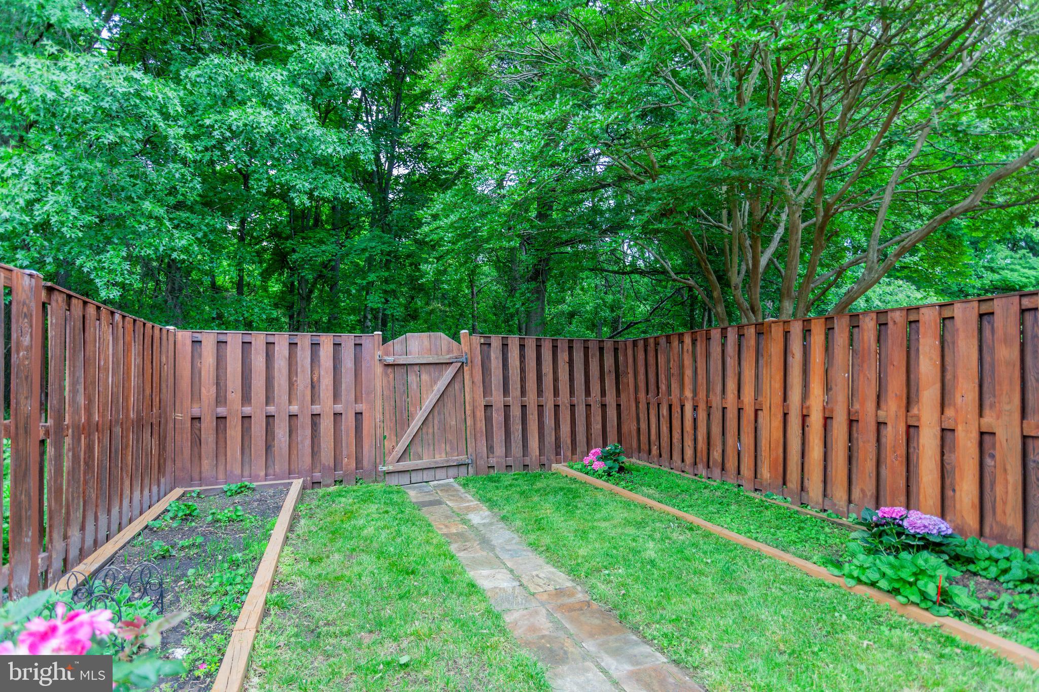 WOODSTONE - Residential Lease