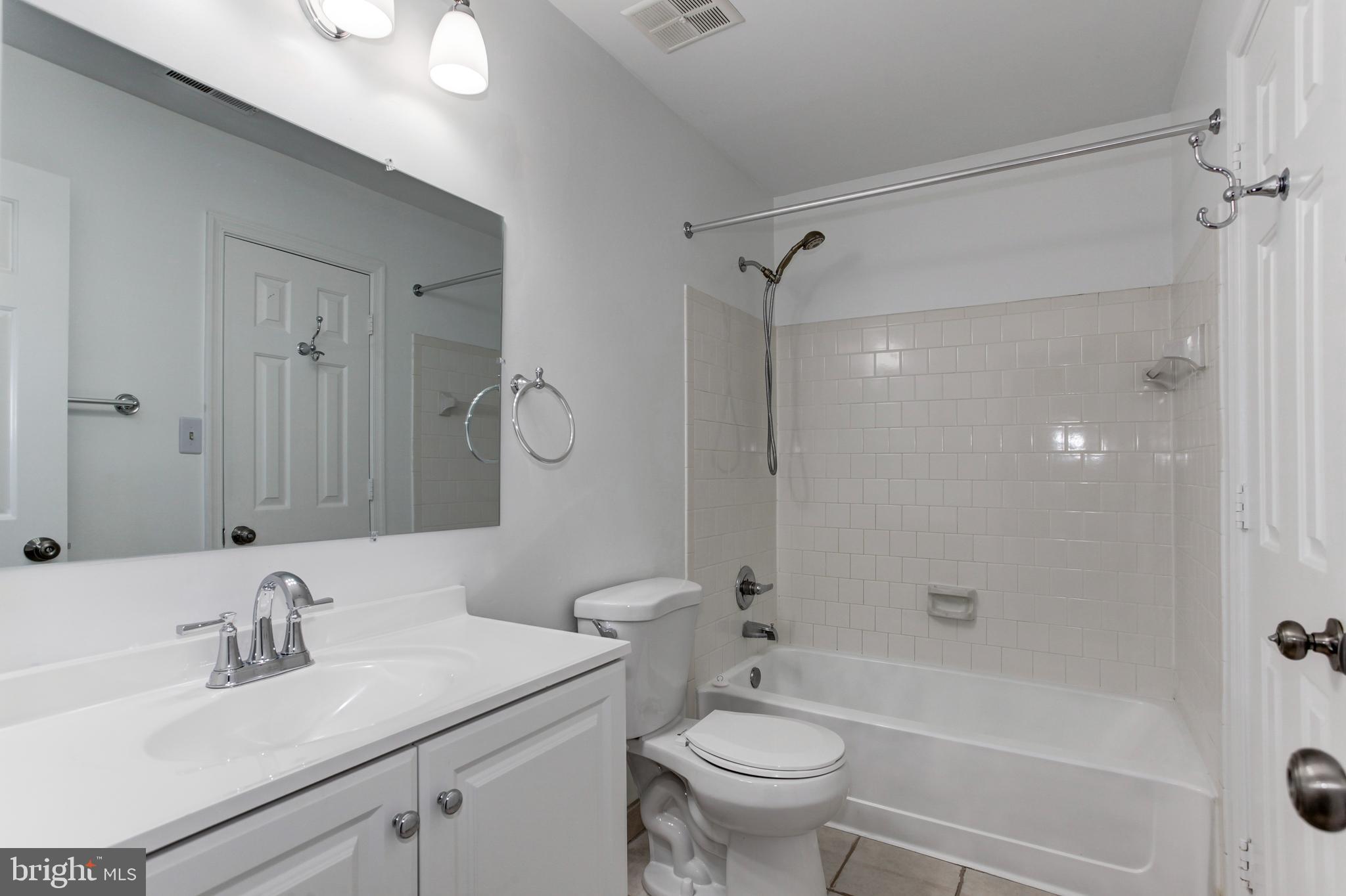 WOODSTONE - Residential Lease