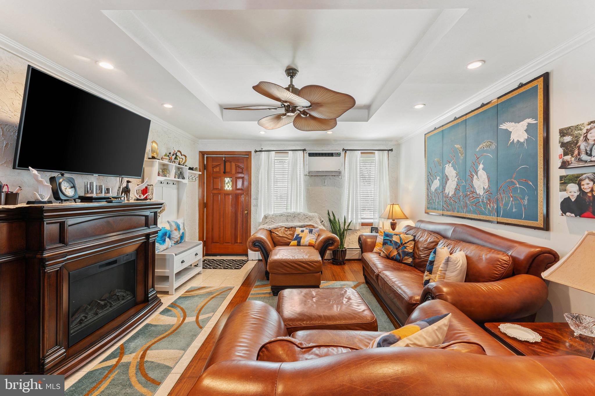 813 GREENWICH STREET