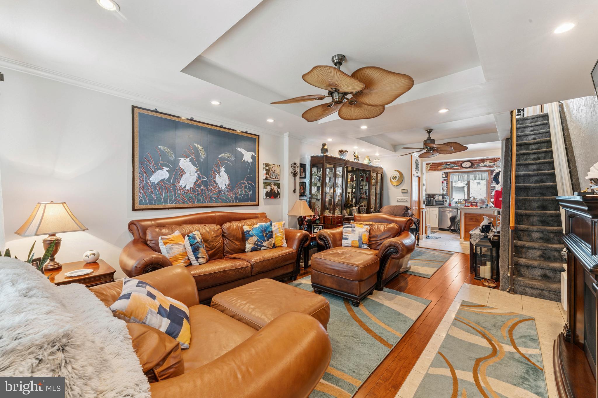 813 GREENWICH STREET