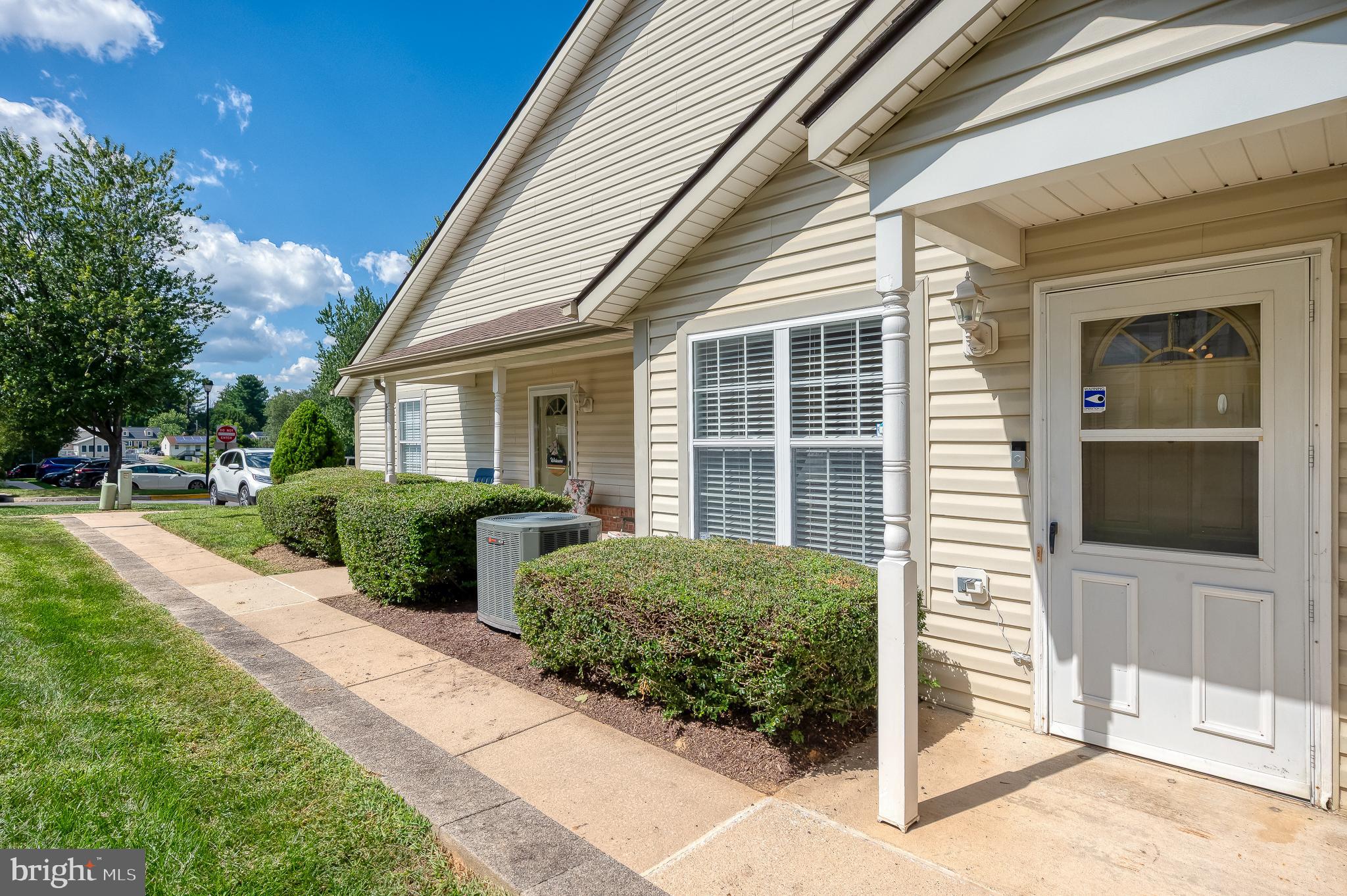 WINIFRED MANOR - Residential