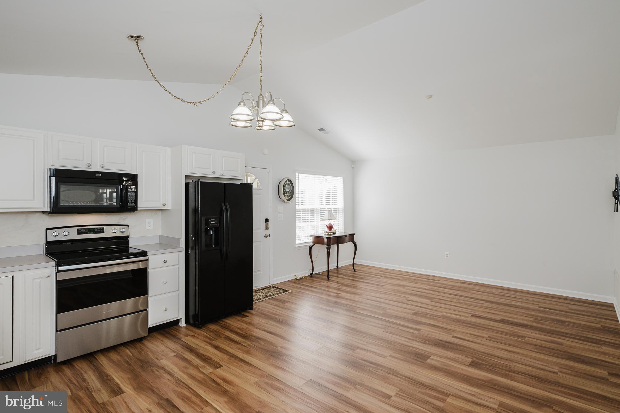 WINIFRED MANOR - Residential