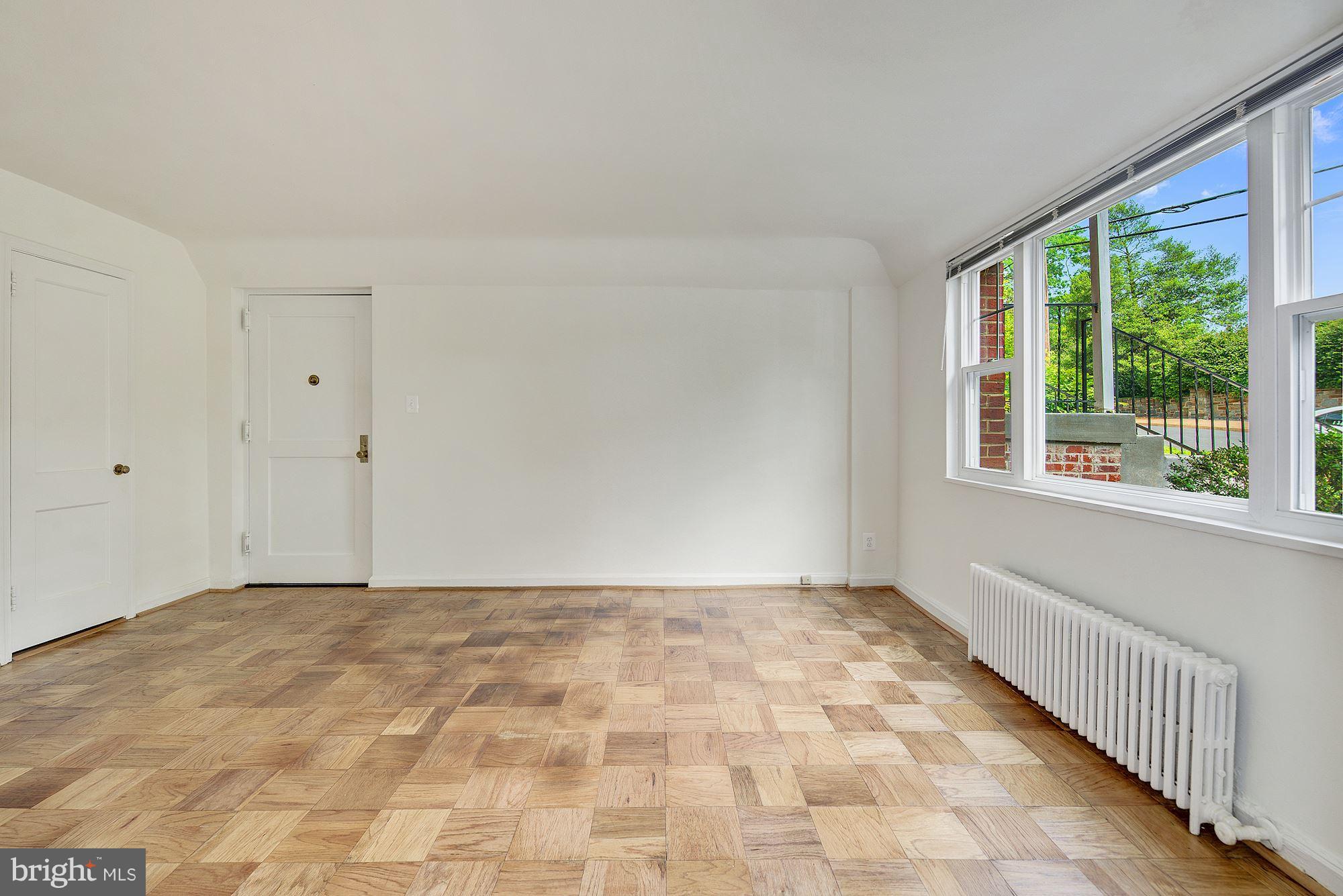 ROSSLYN HEIGHTS - Residential Lease