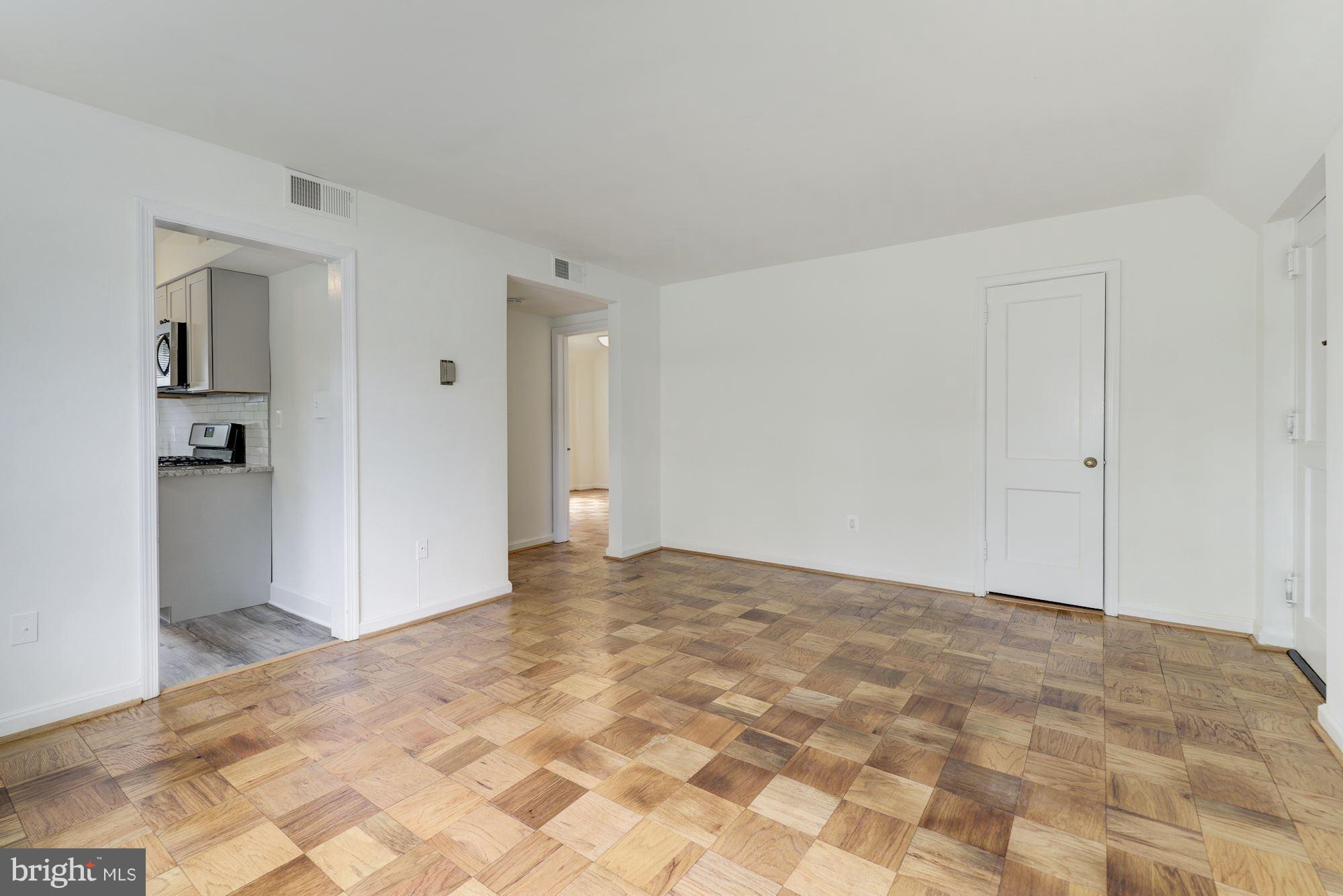 ROSSLYN HEIGHTS - Residential Lease