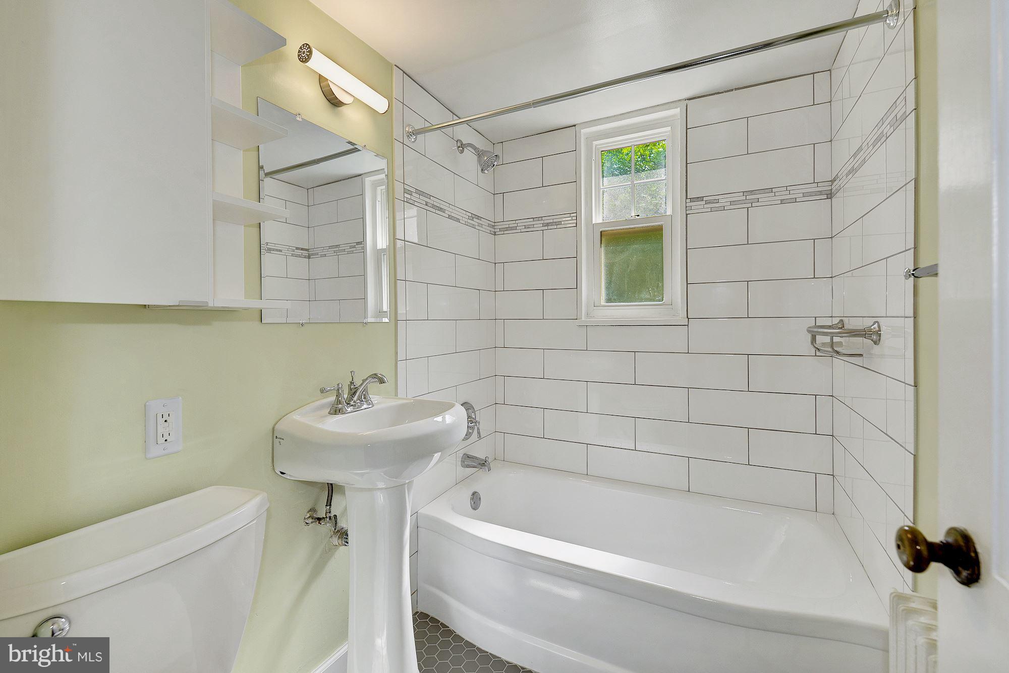 ROSSLYN HEIGHTS - Residential Lease