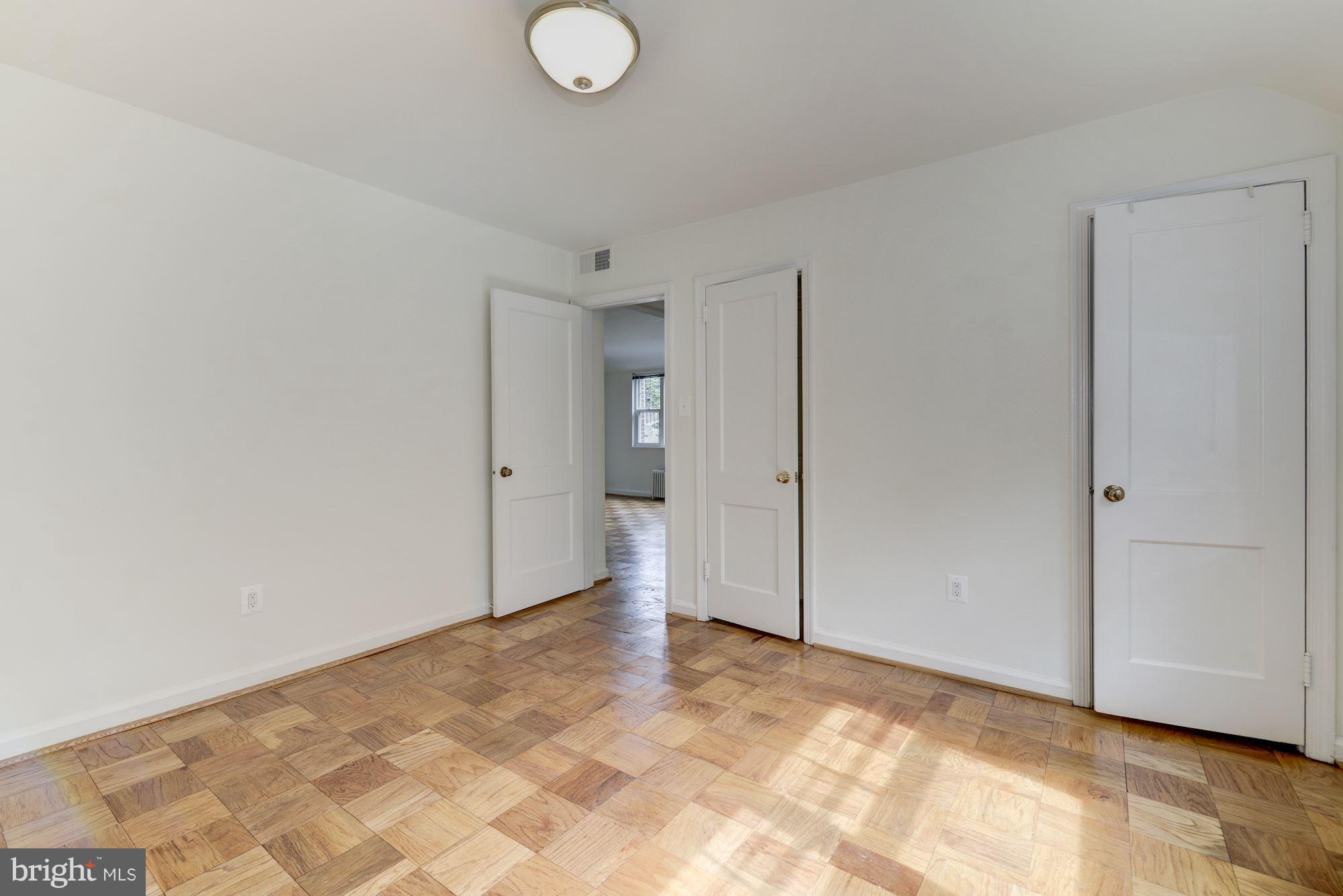 ROSSLYN HEIGHTS - Residential Lease