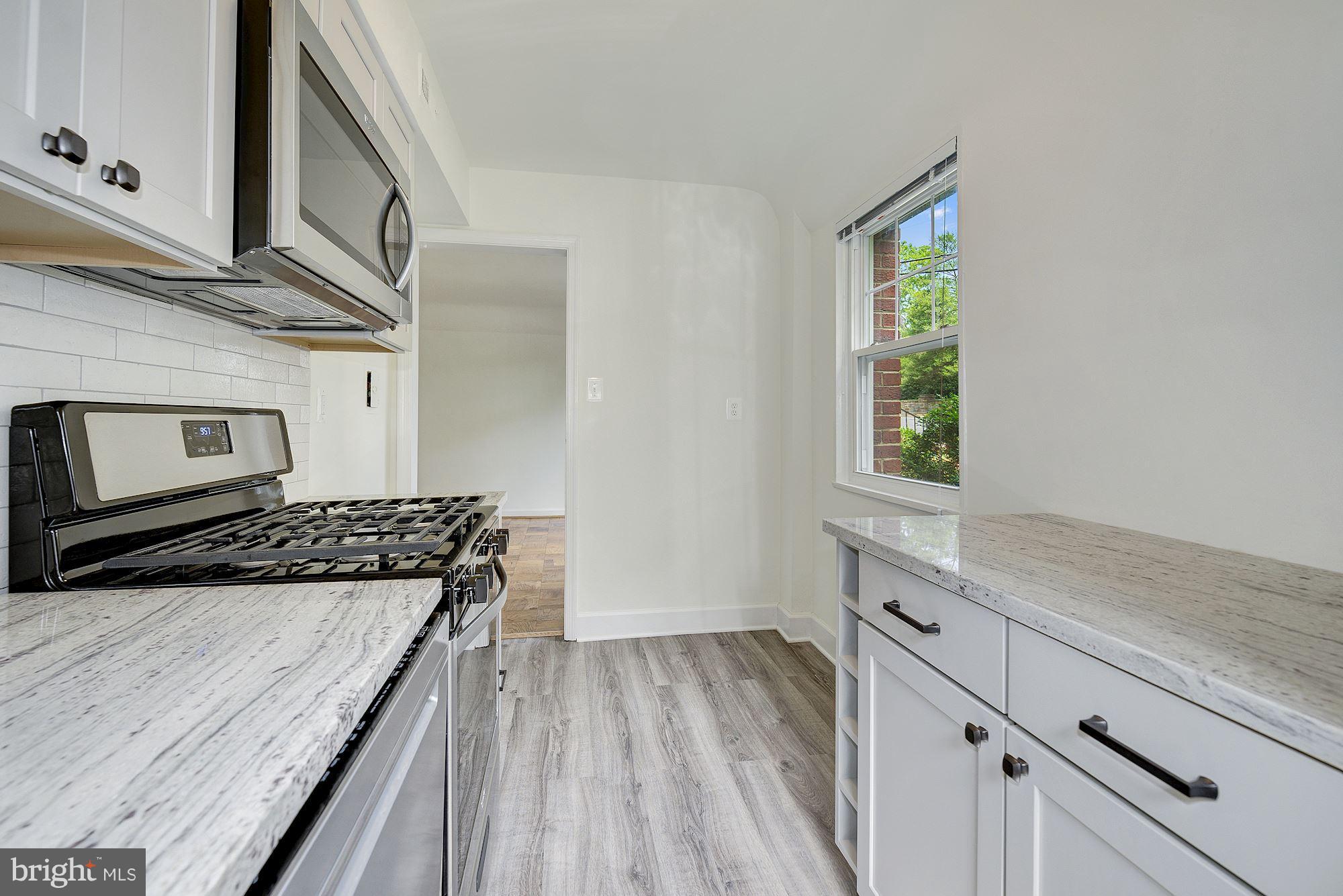 ROSSLYN HEIGHTS - Residential Lease