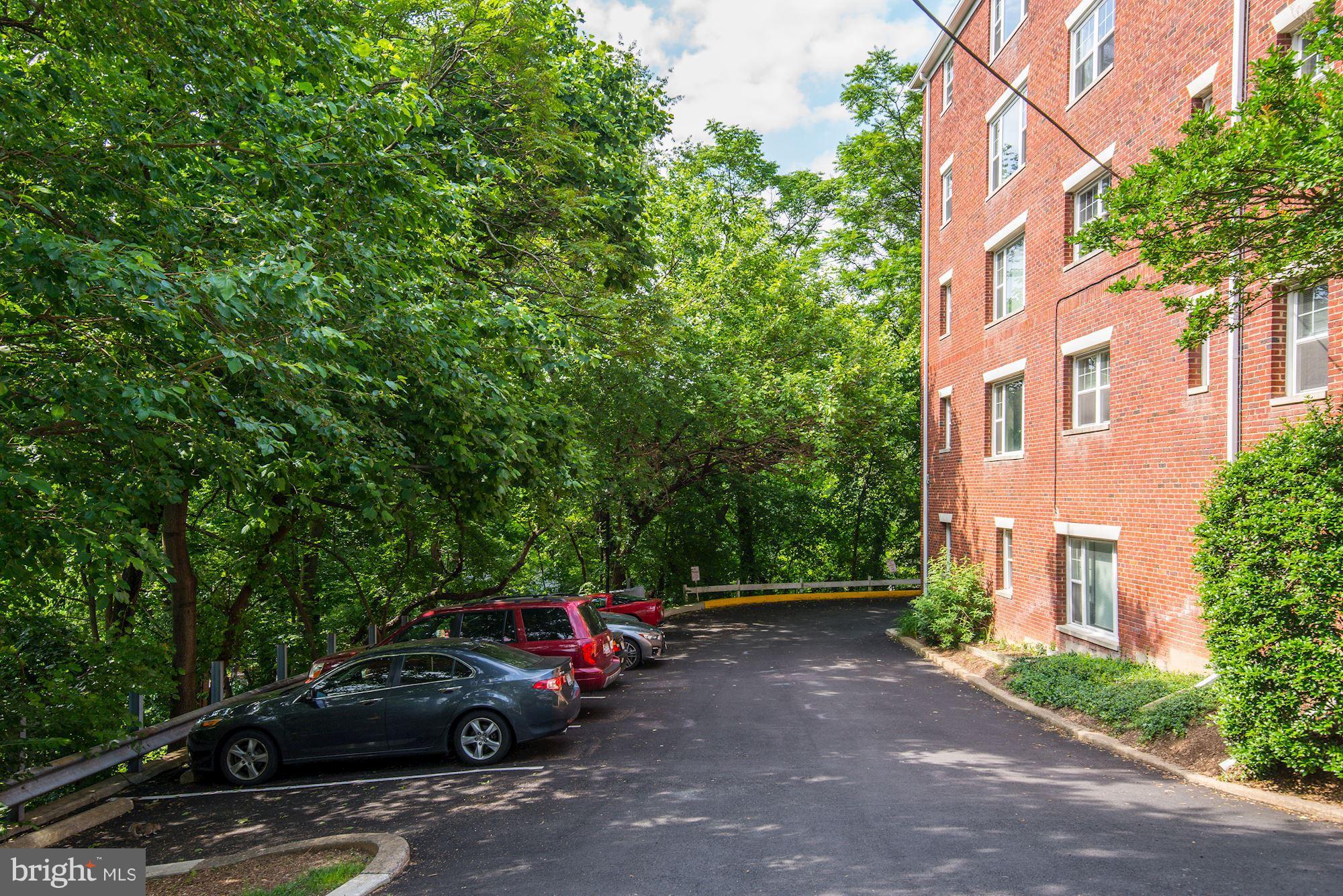 ROSSLYN HEIGHTS - Residential Lease